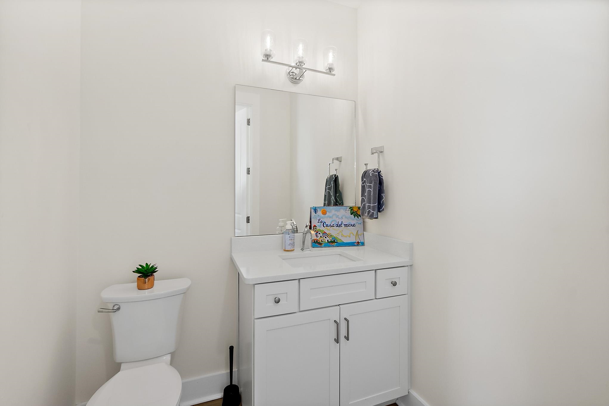 Image 28 of 59 For 13 Comares Ave