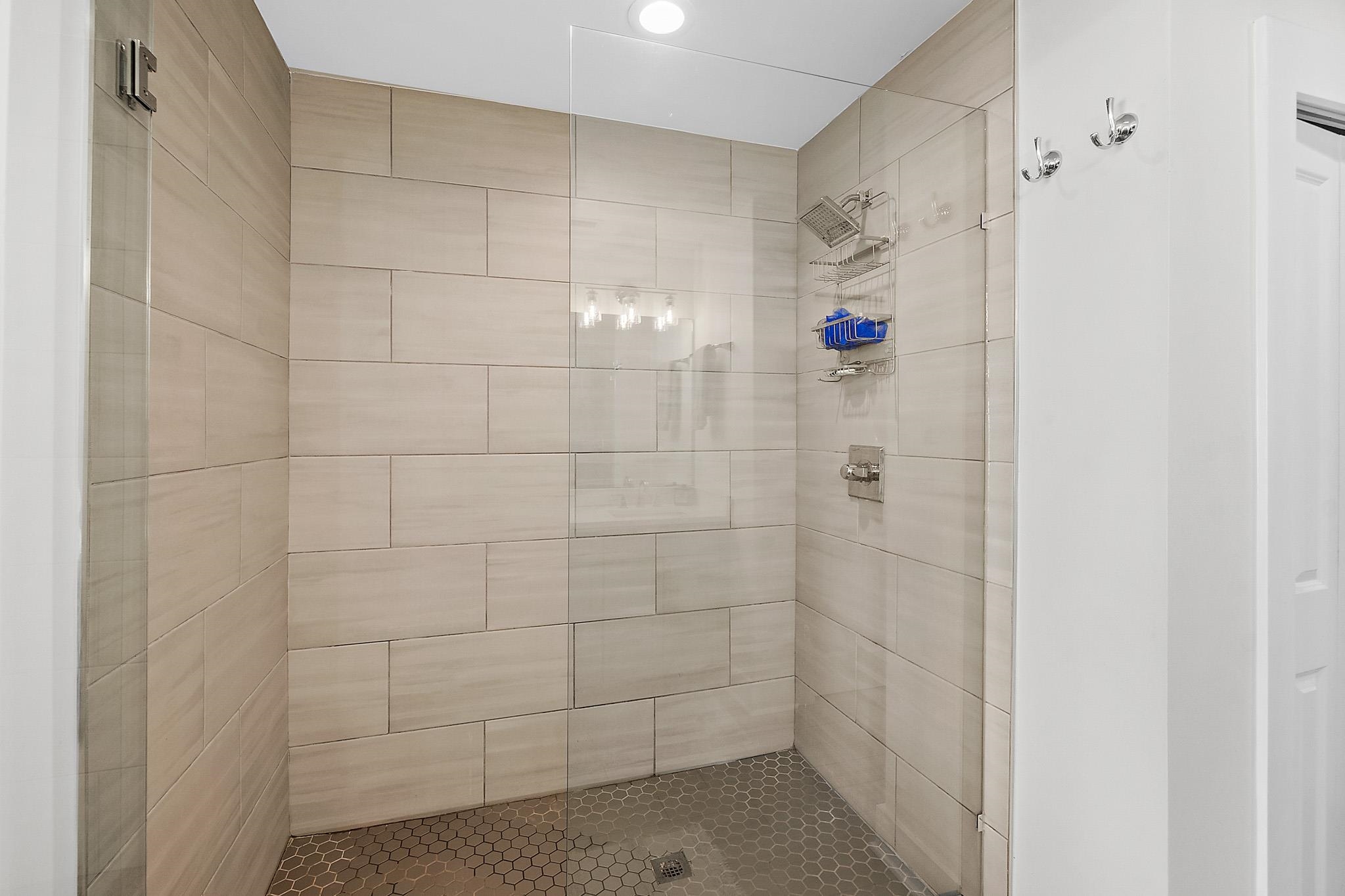 Image 37 of 59 For 13 Comares Ave