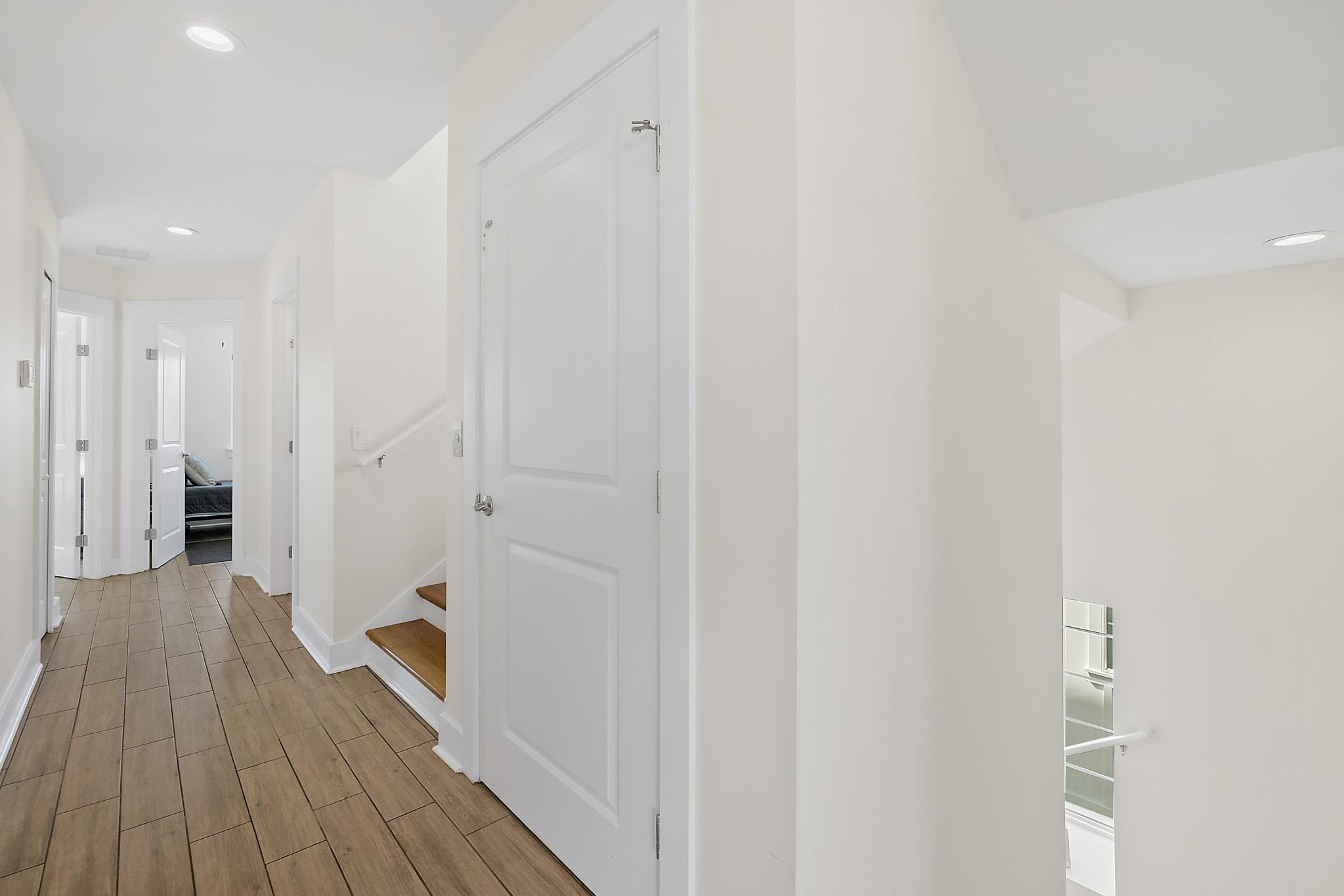 Image 38 of 59 For 13 Comares Ave