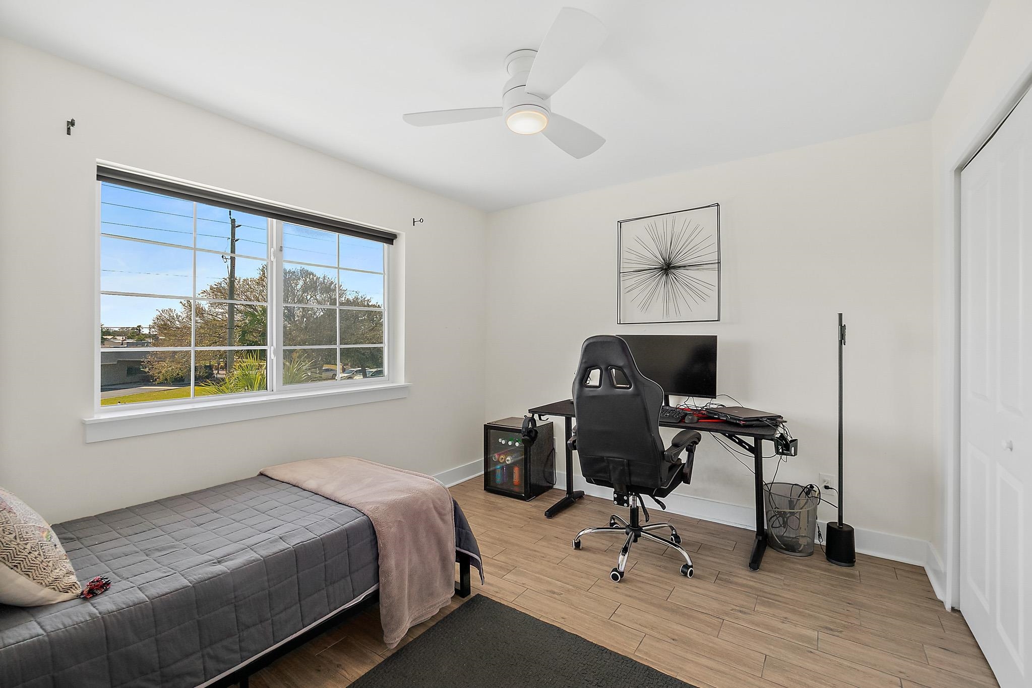 Image 42 of 59 For 13 Comares Ave