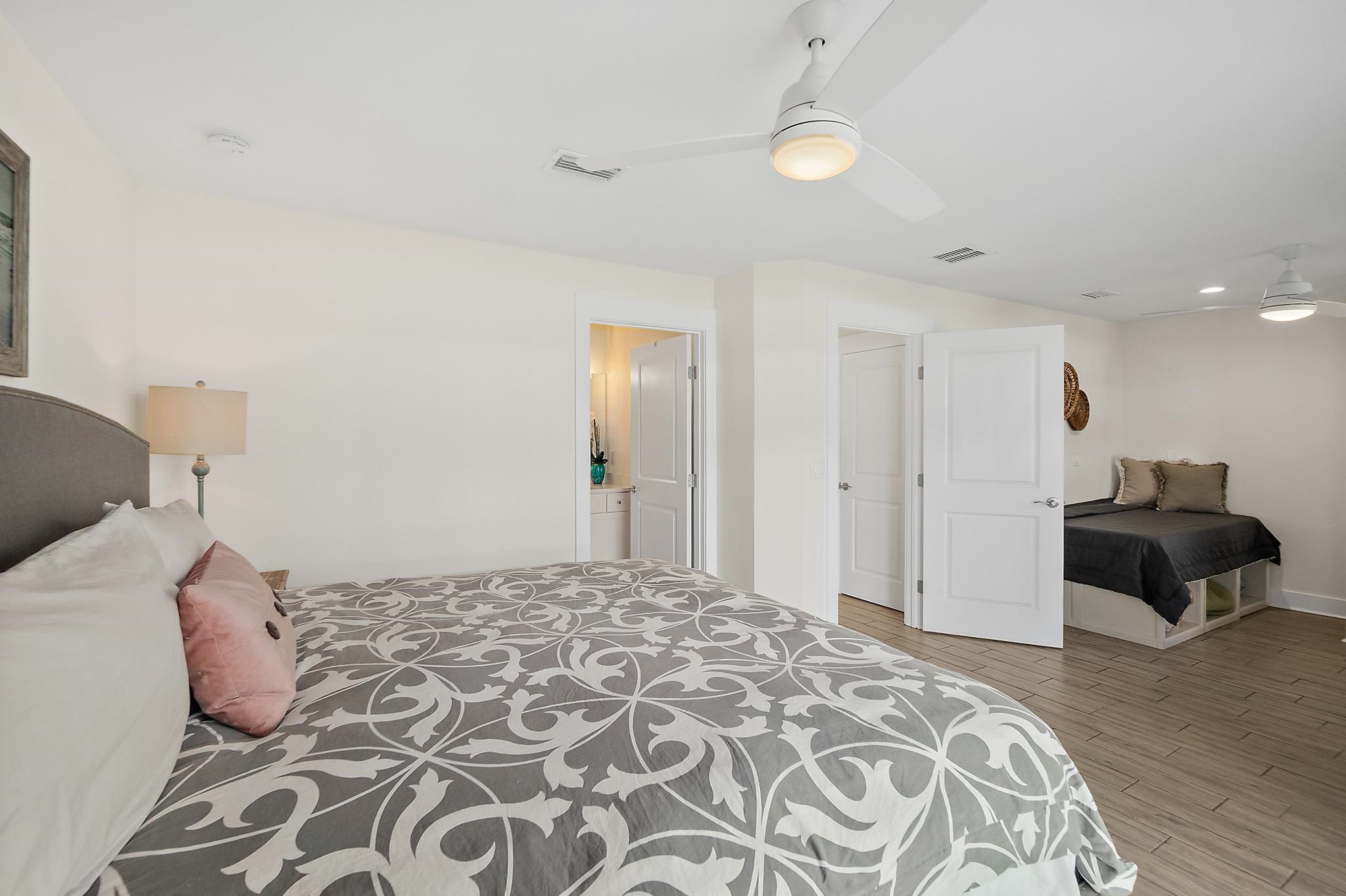 Image 46 of 59 For 13 Comares Ave