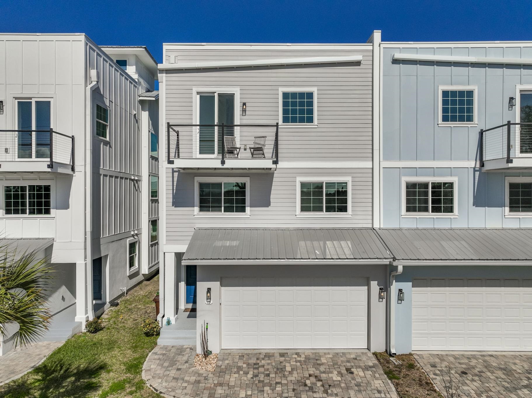 Image 52 of 59 For 13 Comares Ave