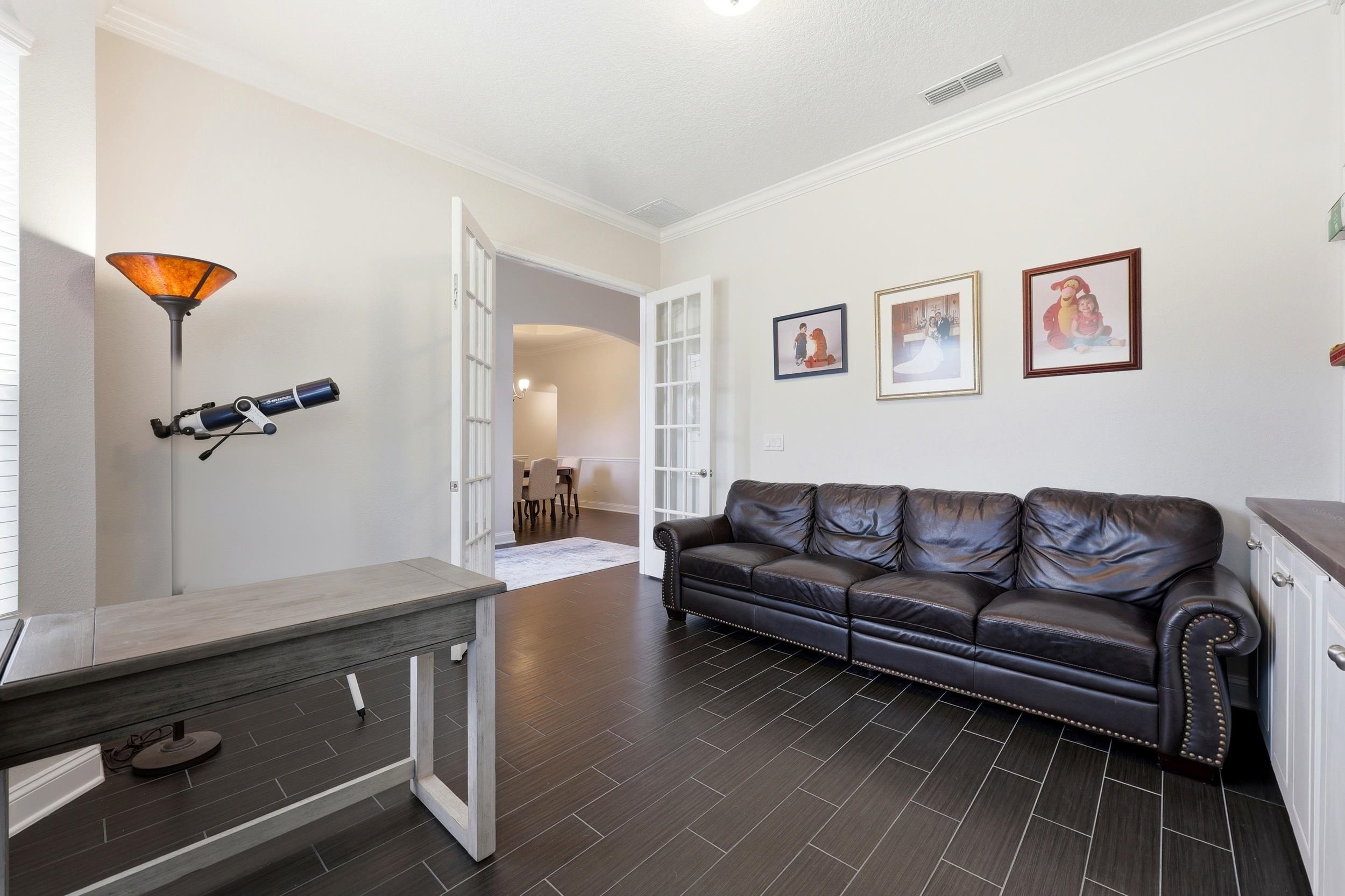 Image 25 of 74 For 324 Enrede Ln