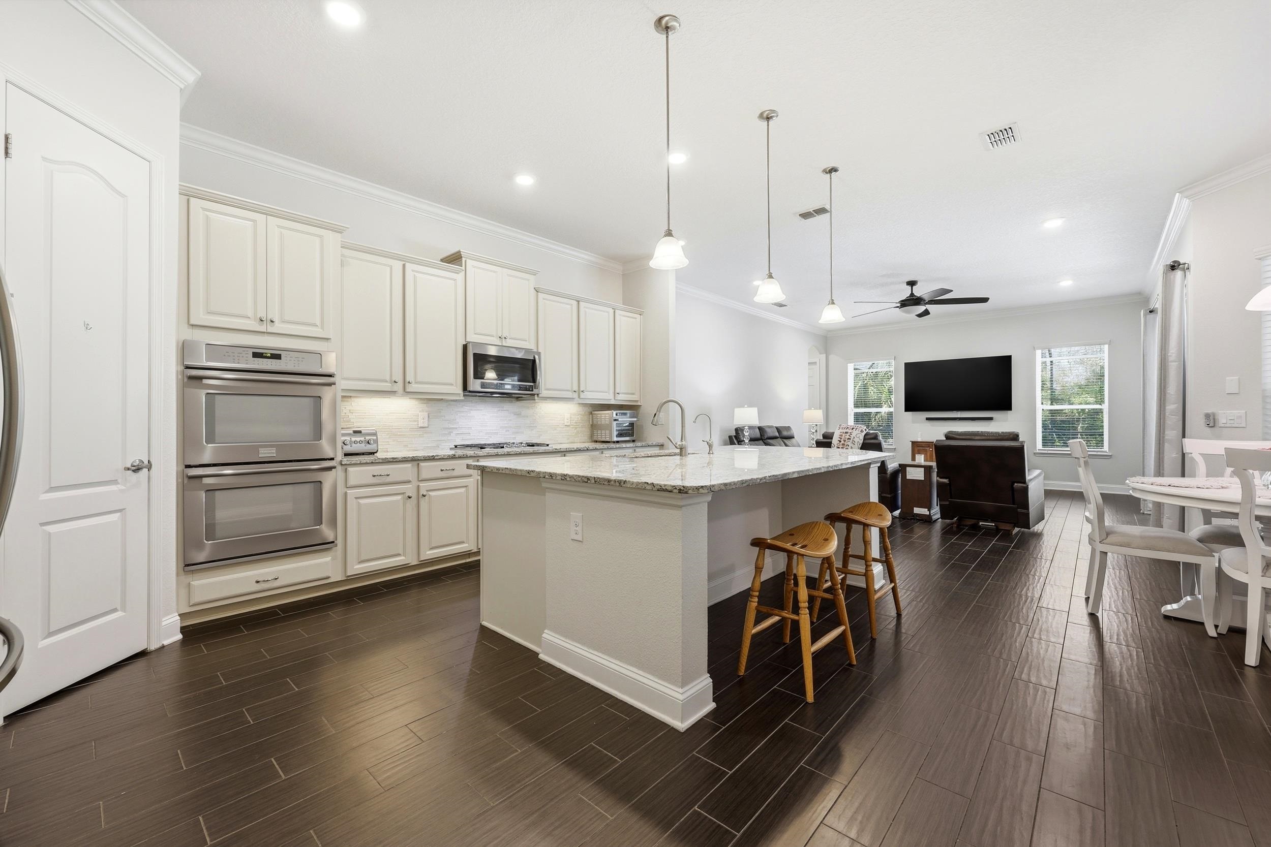 Image 3 of 74 For 324 Enrede Ln