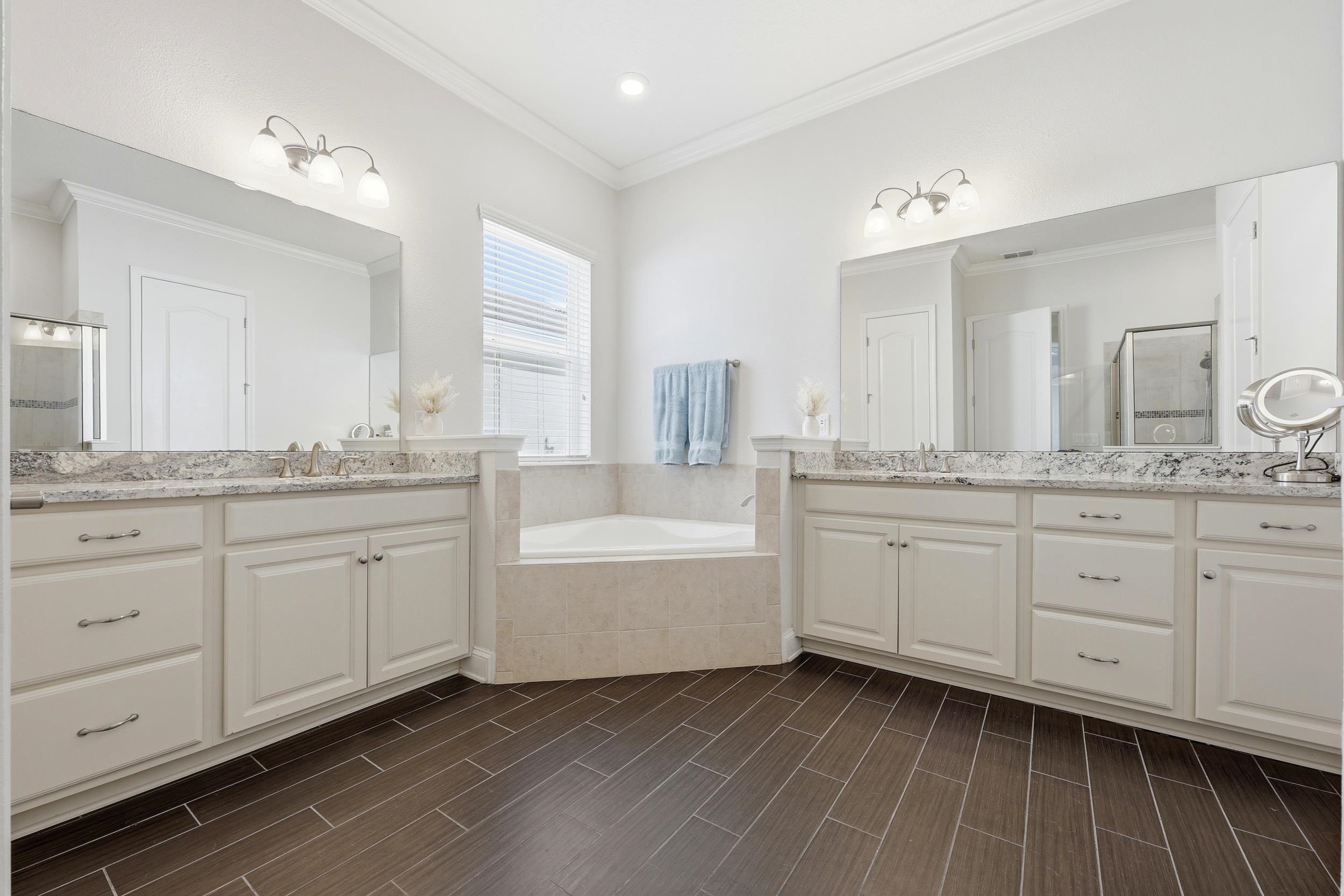 Image 30 of 74 For 324 Enrede Ln