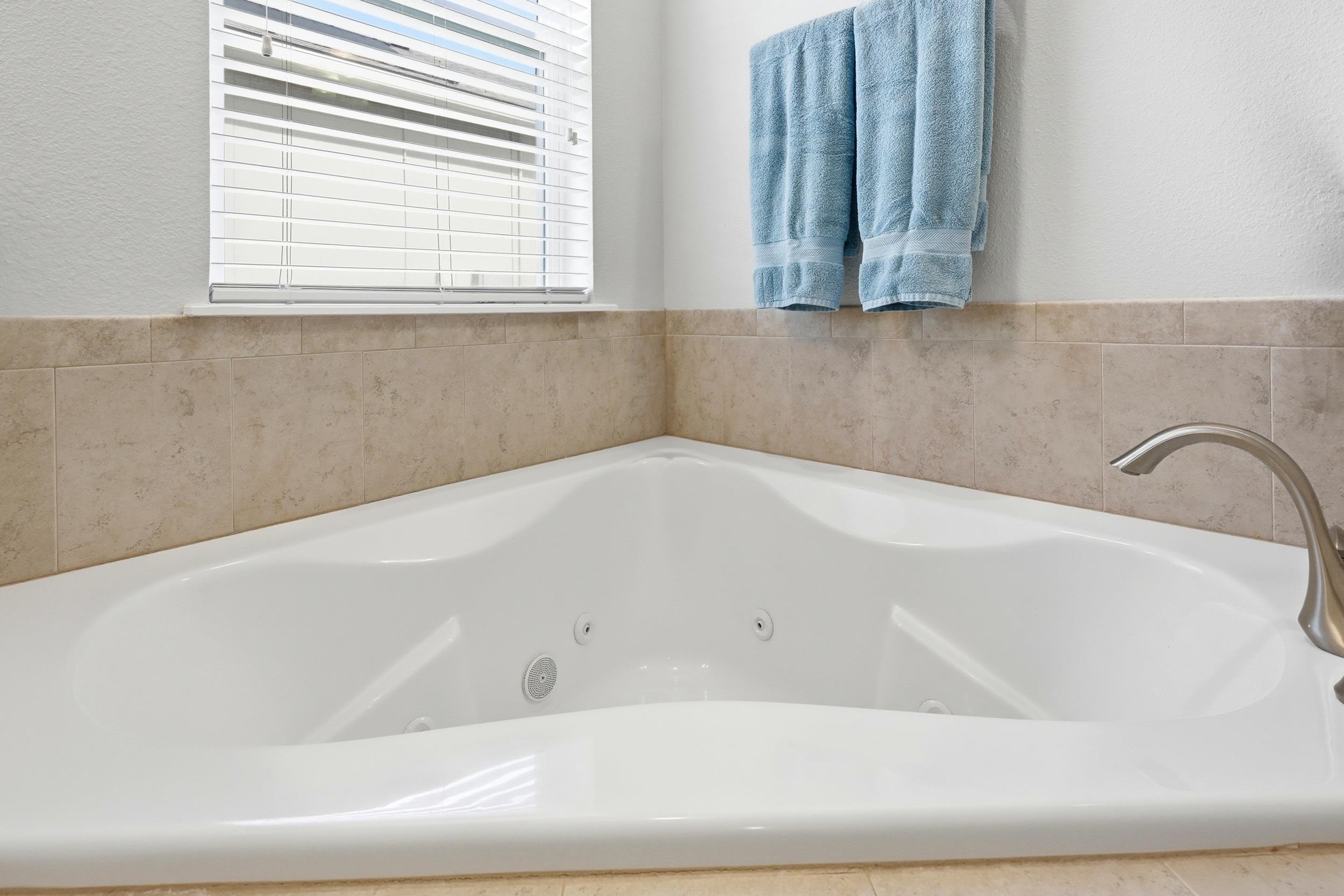 Image 32 of 74 For 324 Enrede Ln