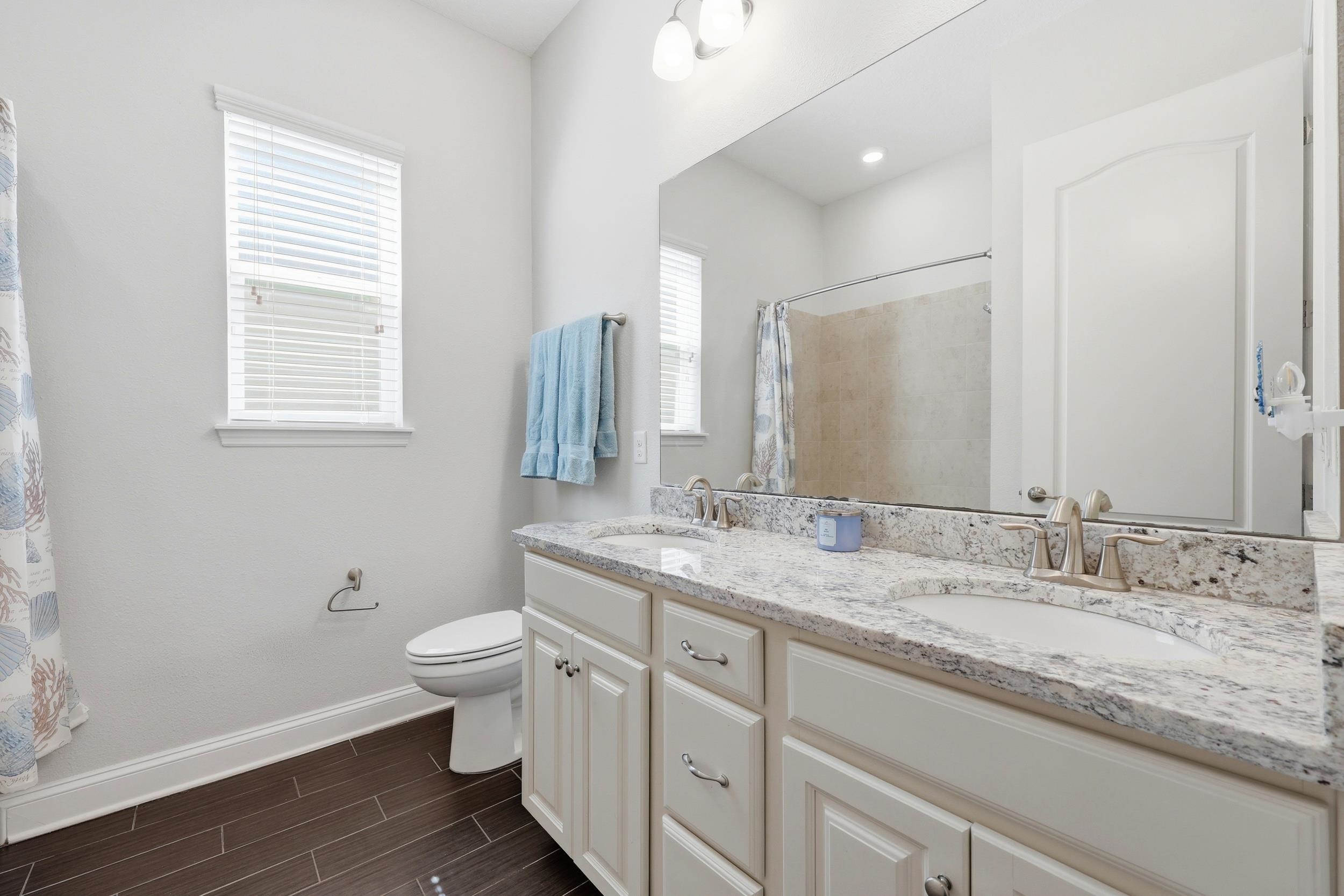 Image 39 of 74 For 324 Enrede Ln