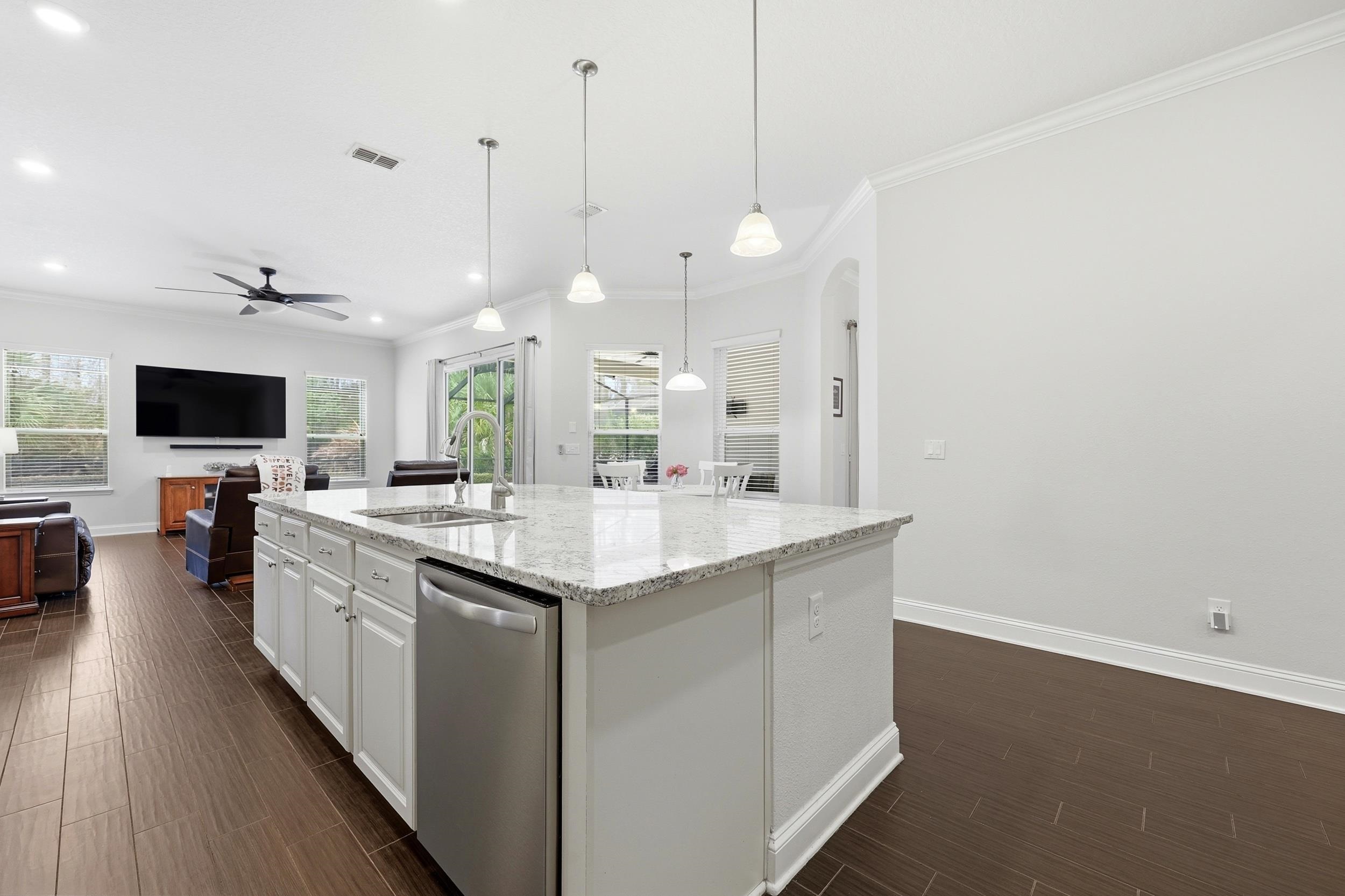 Image 9 of 74 For 324 Enrede Ln