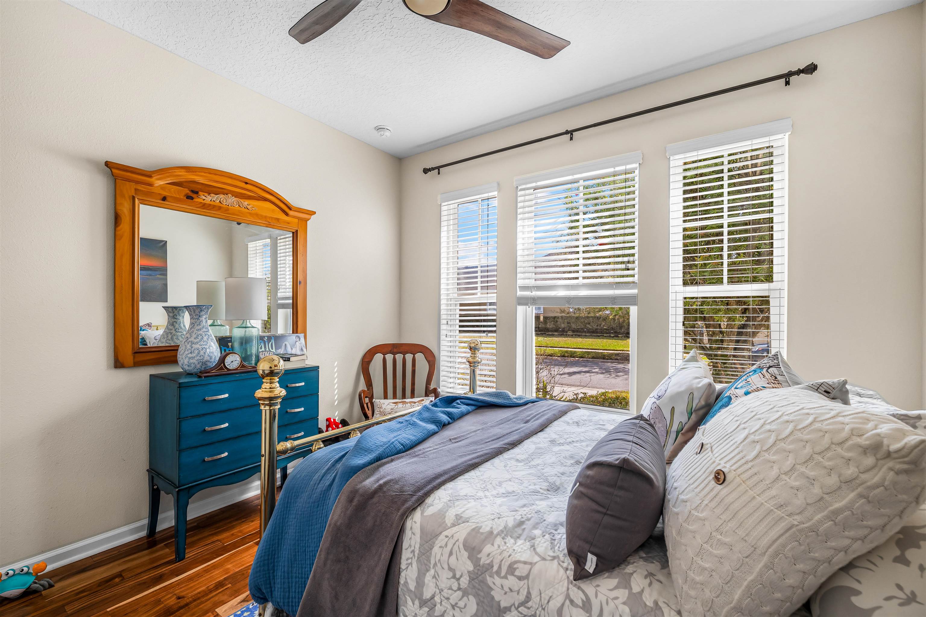 Image 12 of 50 For 344 Garden Wood Dr