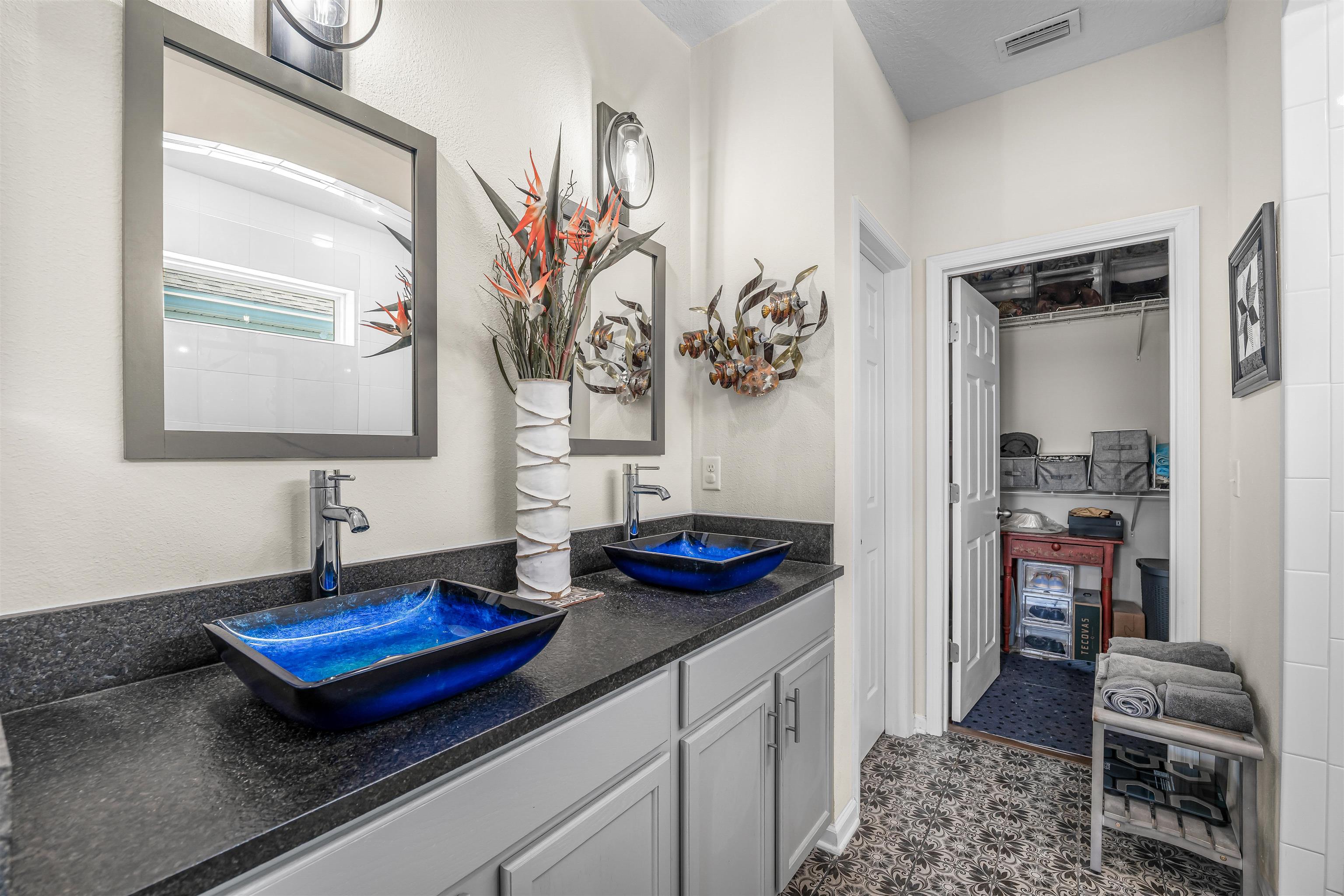 Image 15 of 50 For 344 Garden Wood Dr