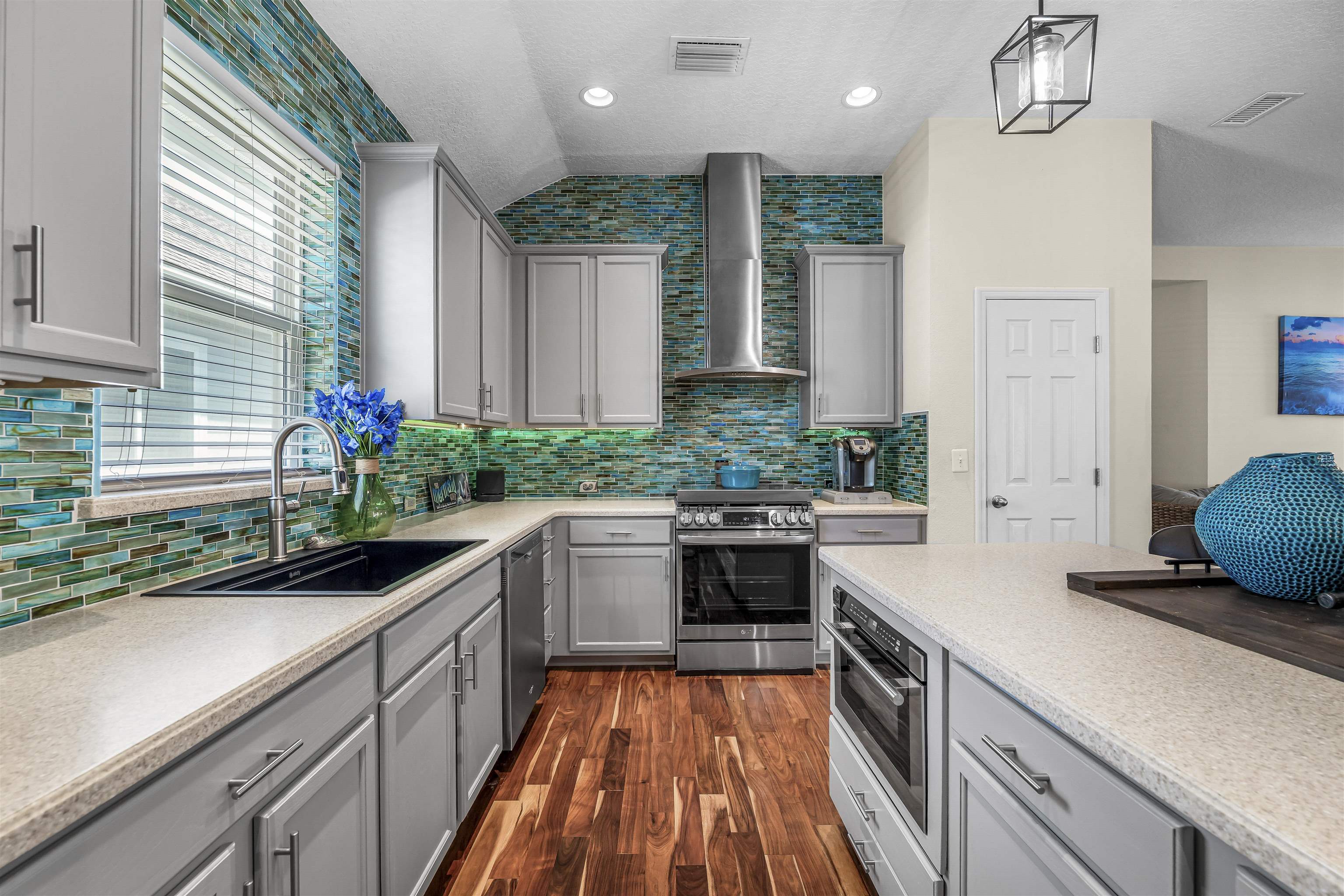 Image 2 of 50 For 344 Garden Wood Dr