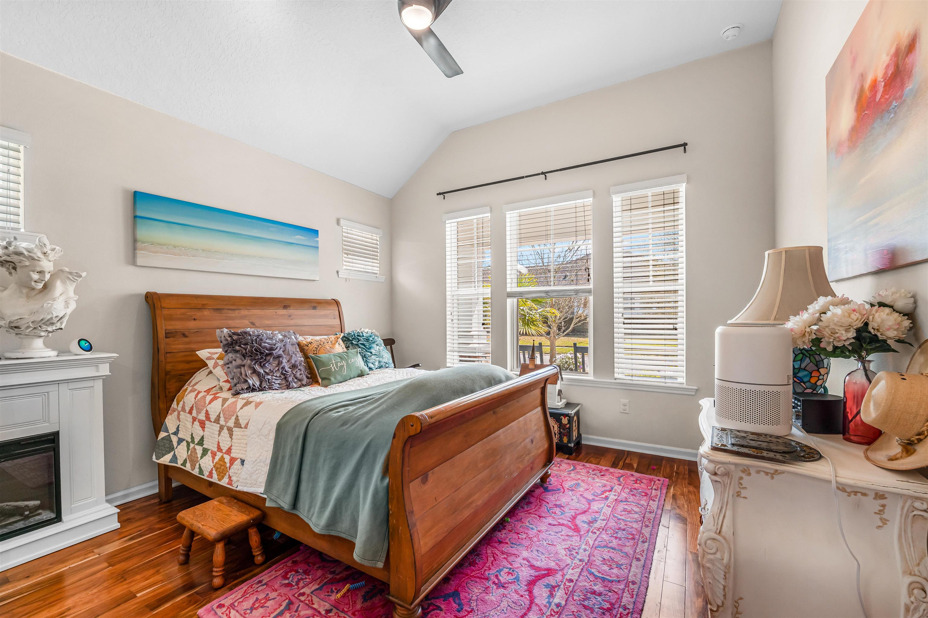 Image 5 of 50 For 344 Garden Wood Dr