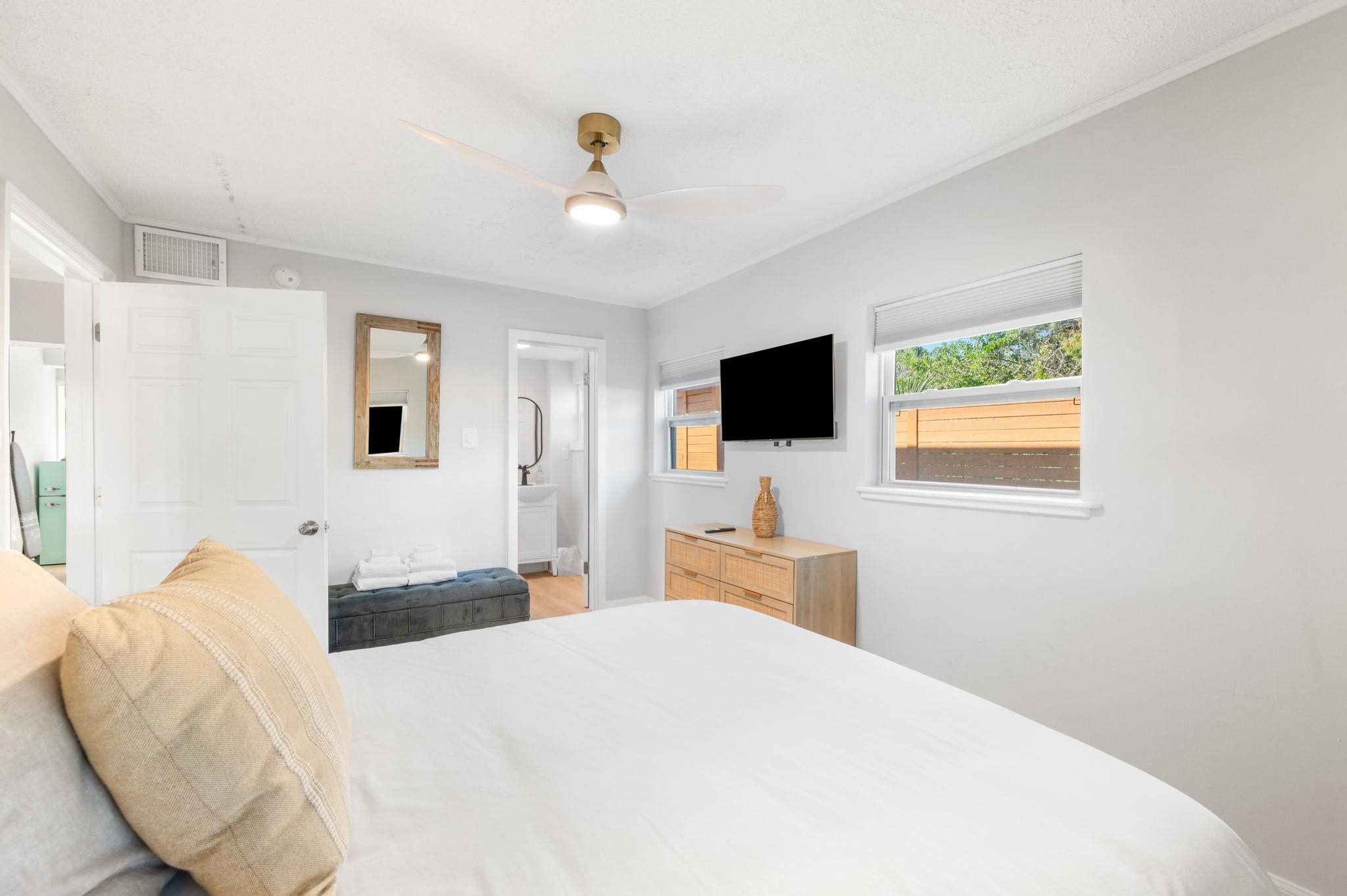 Image 14 of 70 For 40 Magnolia Ave E