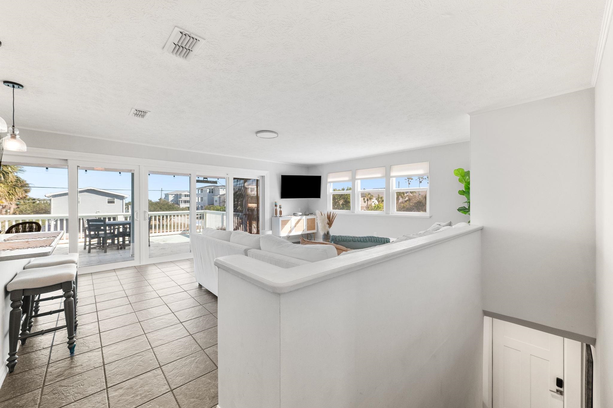 Image 25 of 70 For 40 Magnolia Ave E