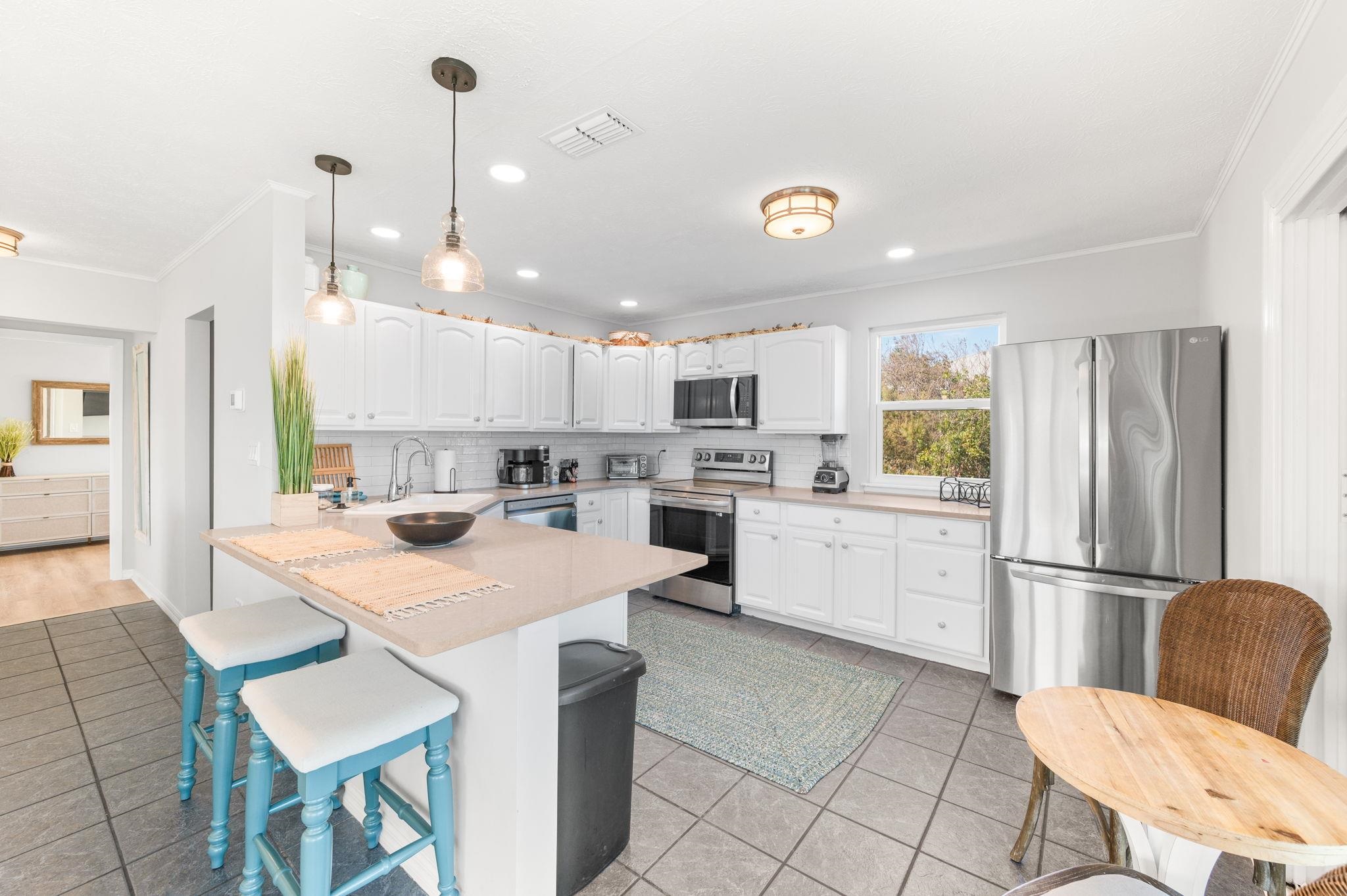 Image 3 of 70 For 40 Magnolia Ave E