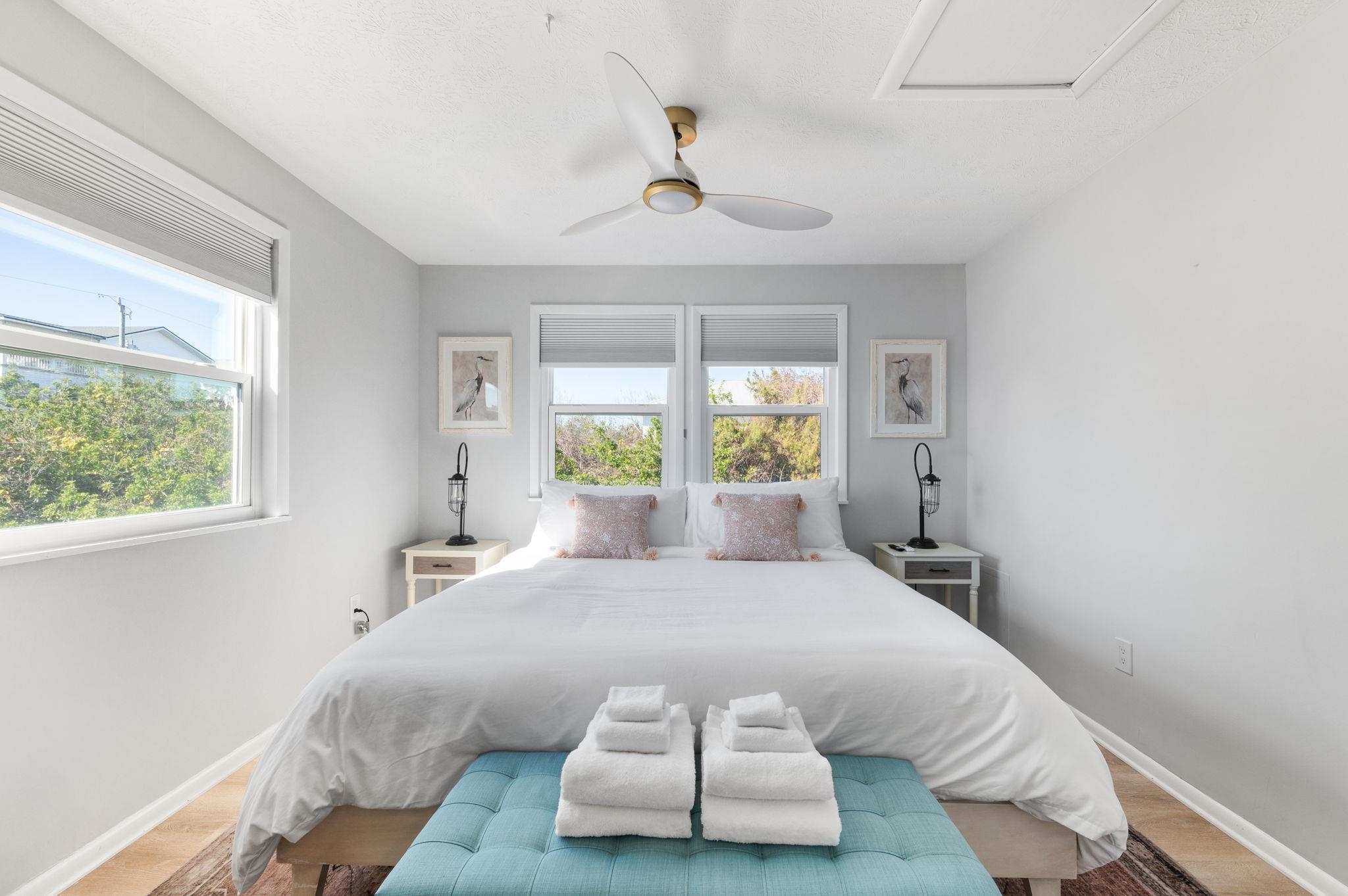 Image 36 of 70 For 40 Magnolia Ave E