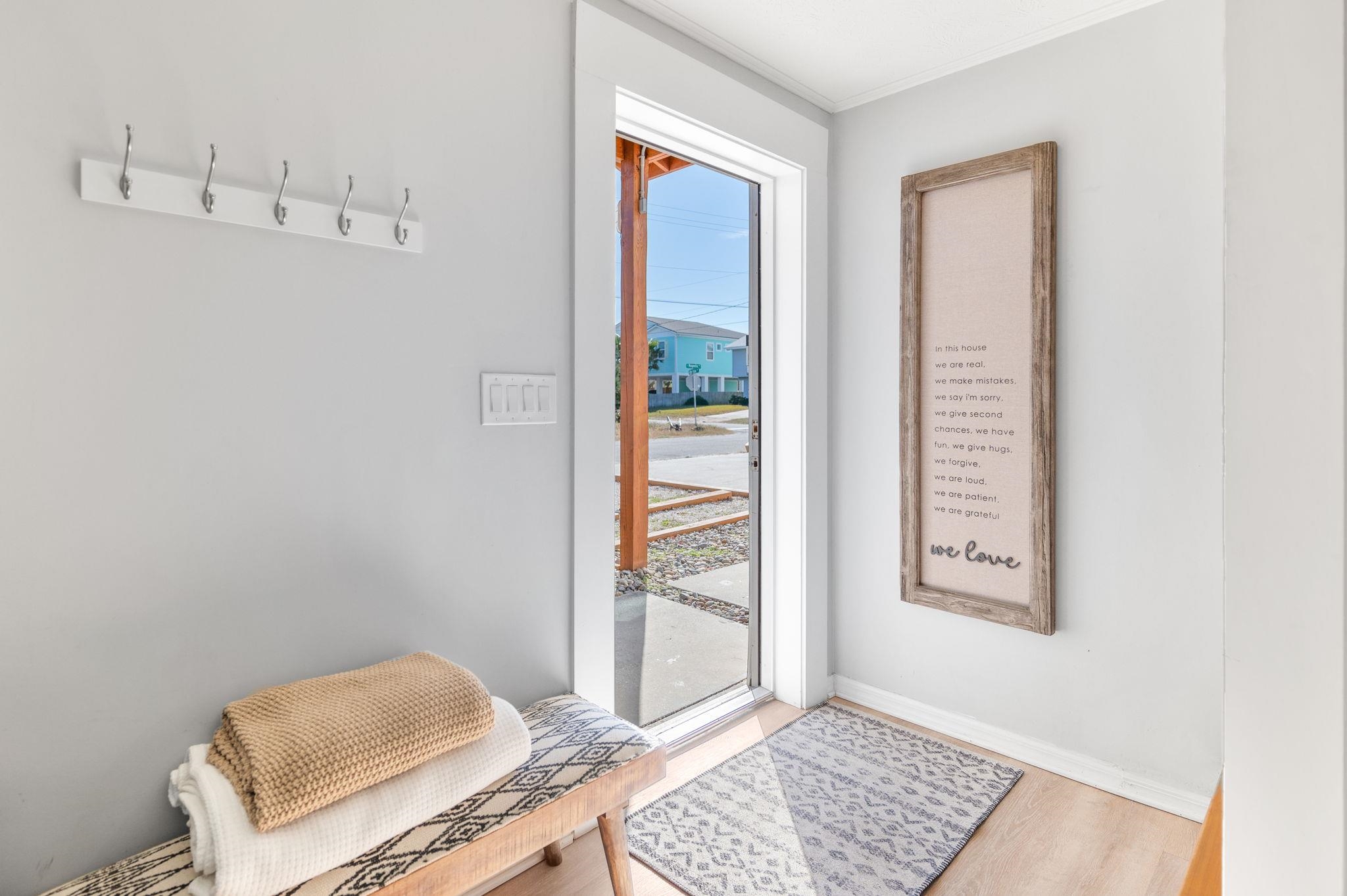 Image 7 of 70 For 40 Magnolia Ave E