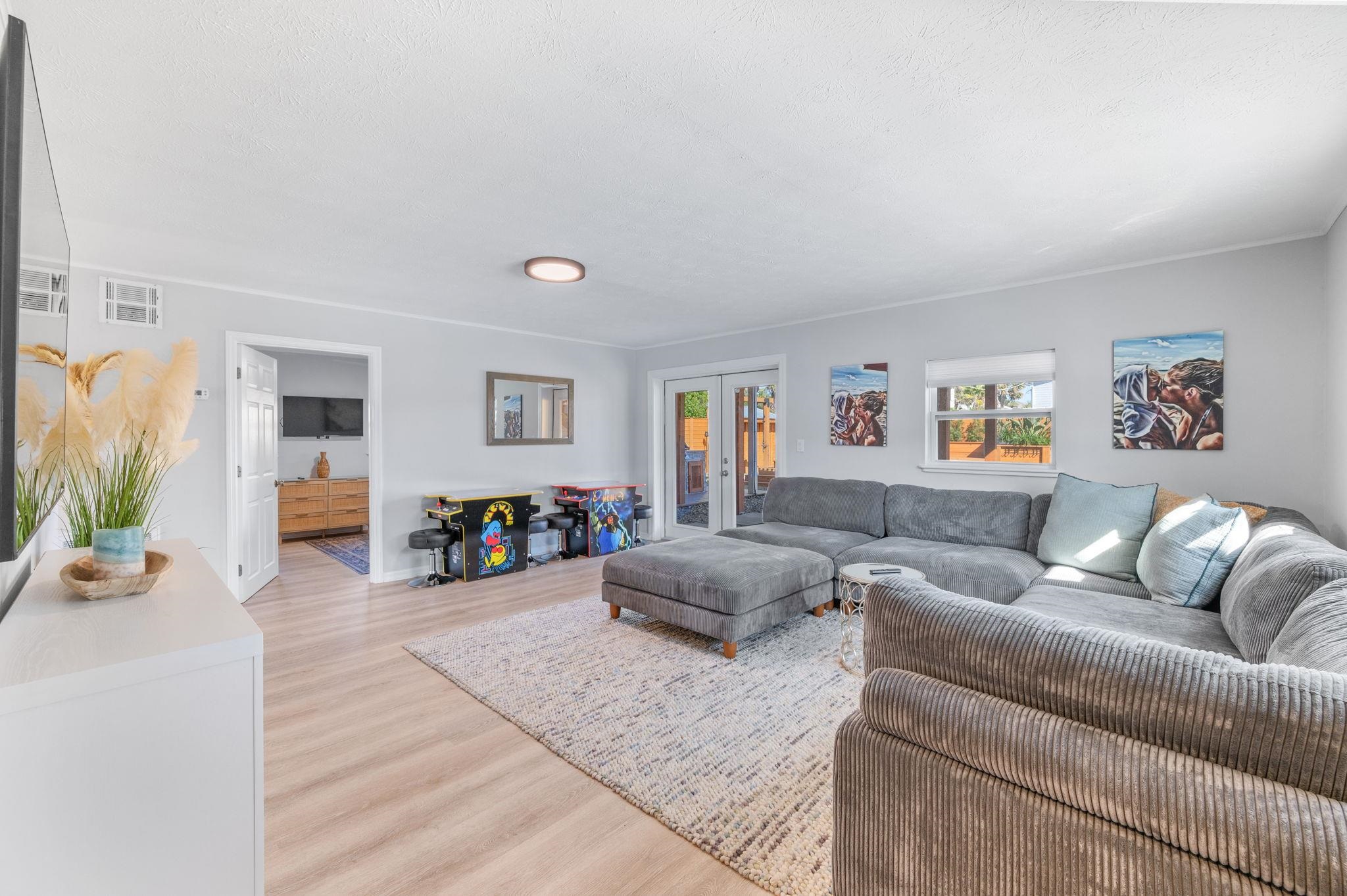 Image 9 of 70 For 40 Magnolia Ave E