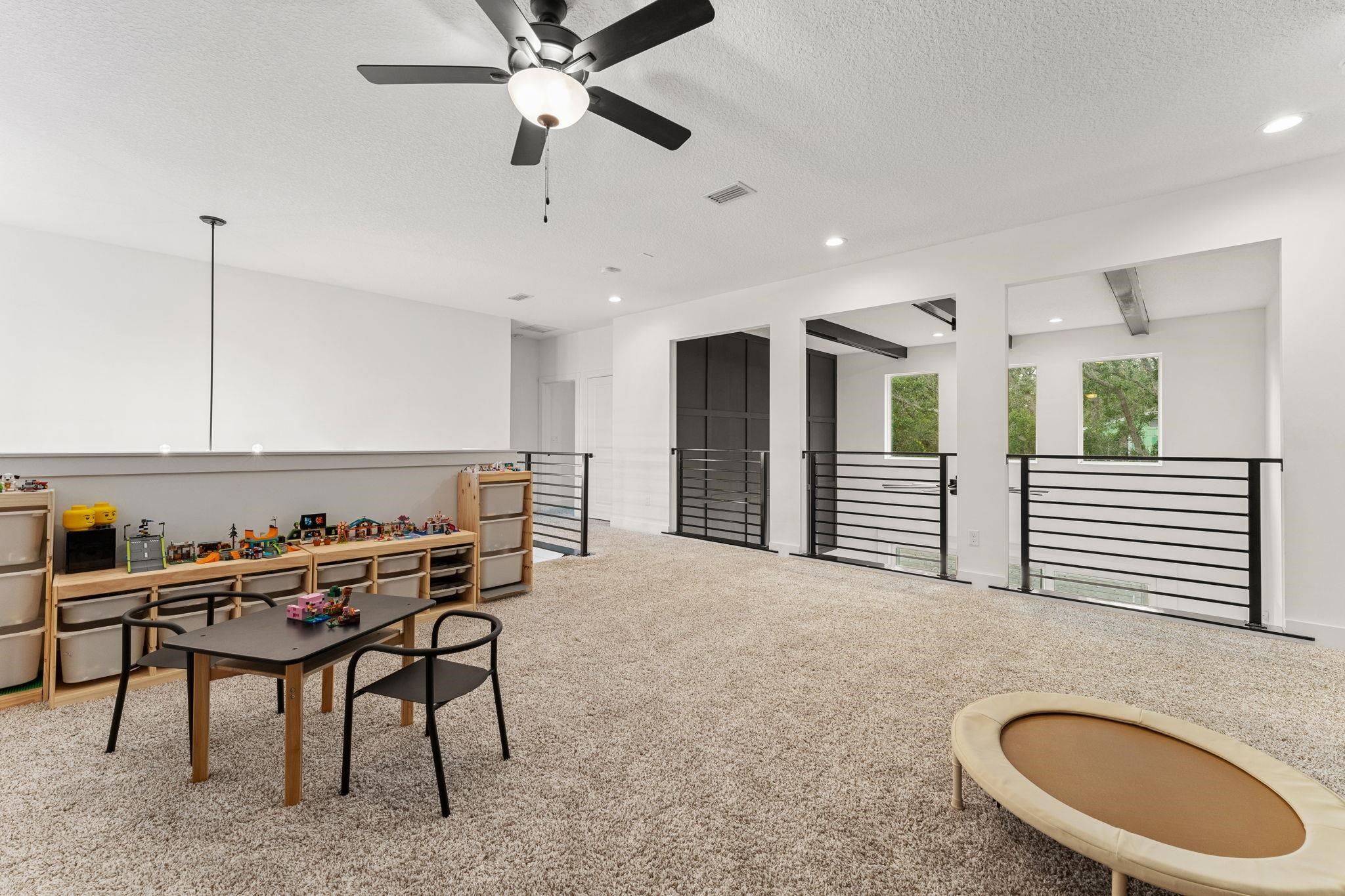 Image 22 of 36 For 152 Sherwood Ave