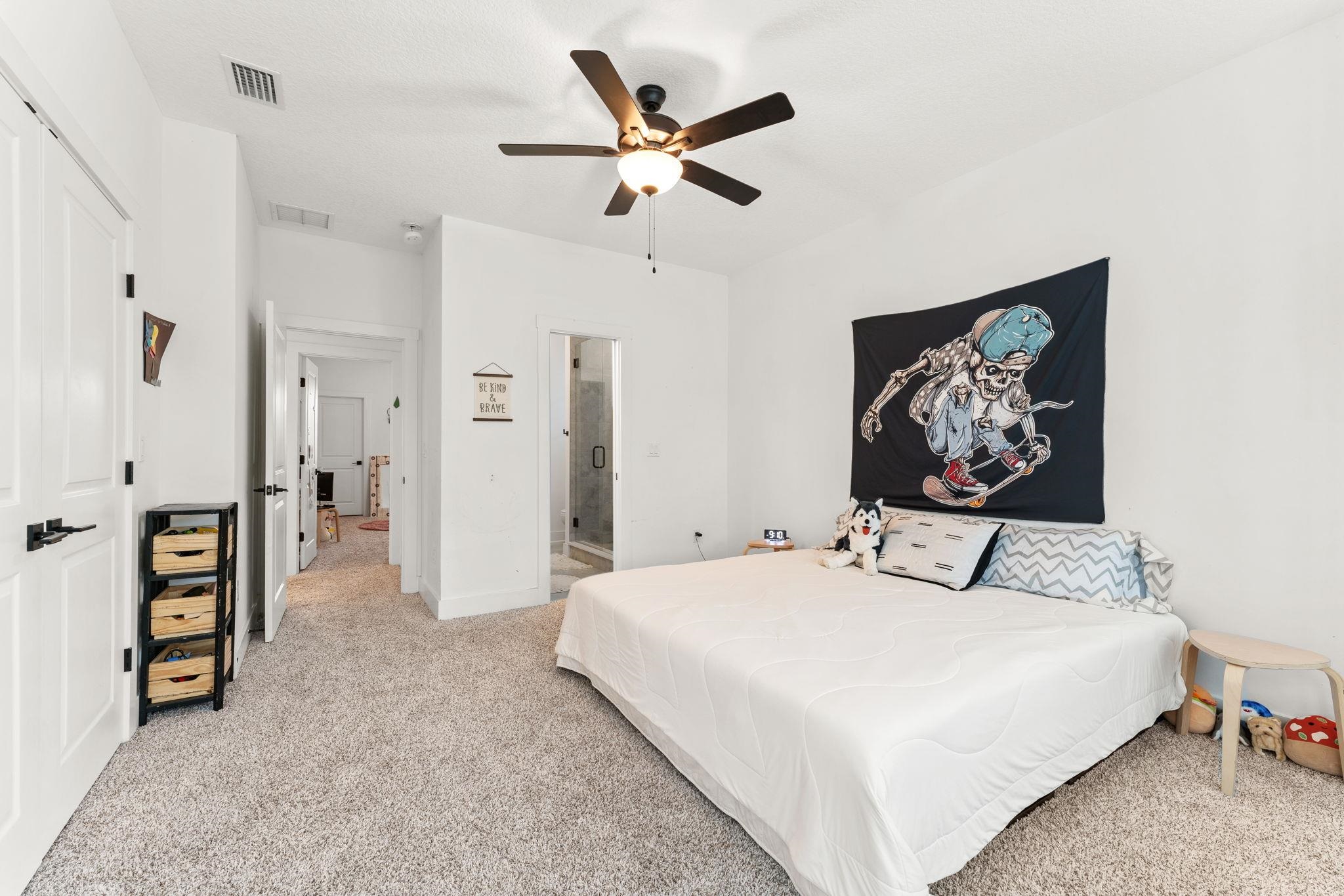 Image 24 of 36 For 152 Sherwood Ave