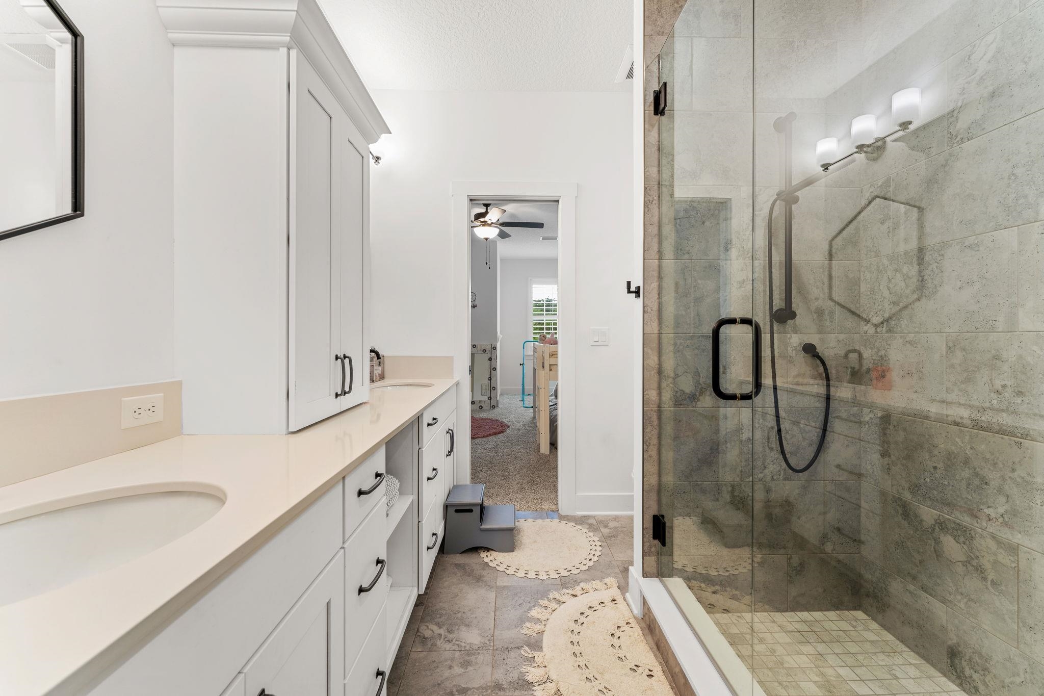 Image 25 of 36 For 152 Sherwood Ave