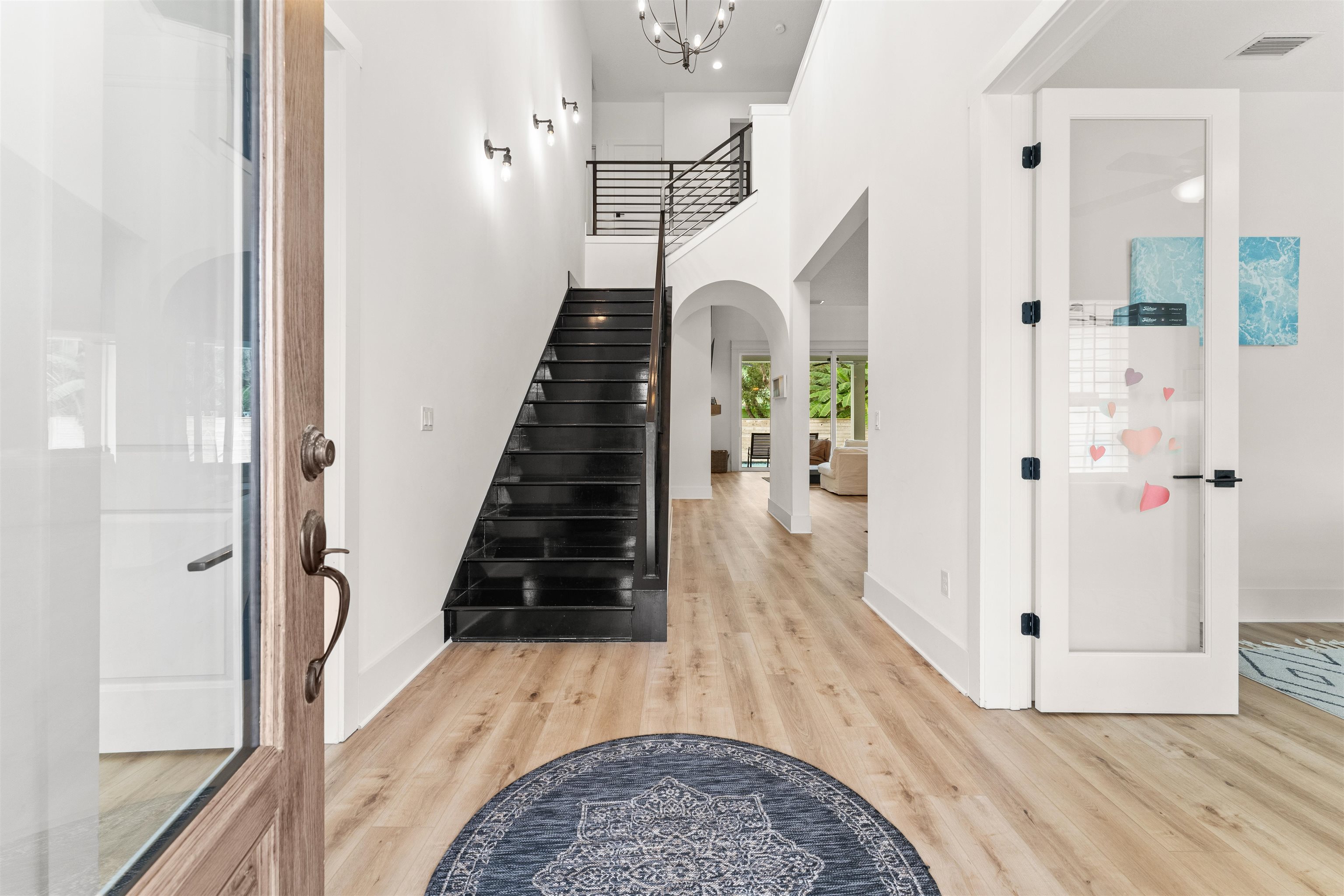 Image 3 of 36 For 152 Sherwood Ave