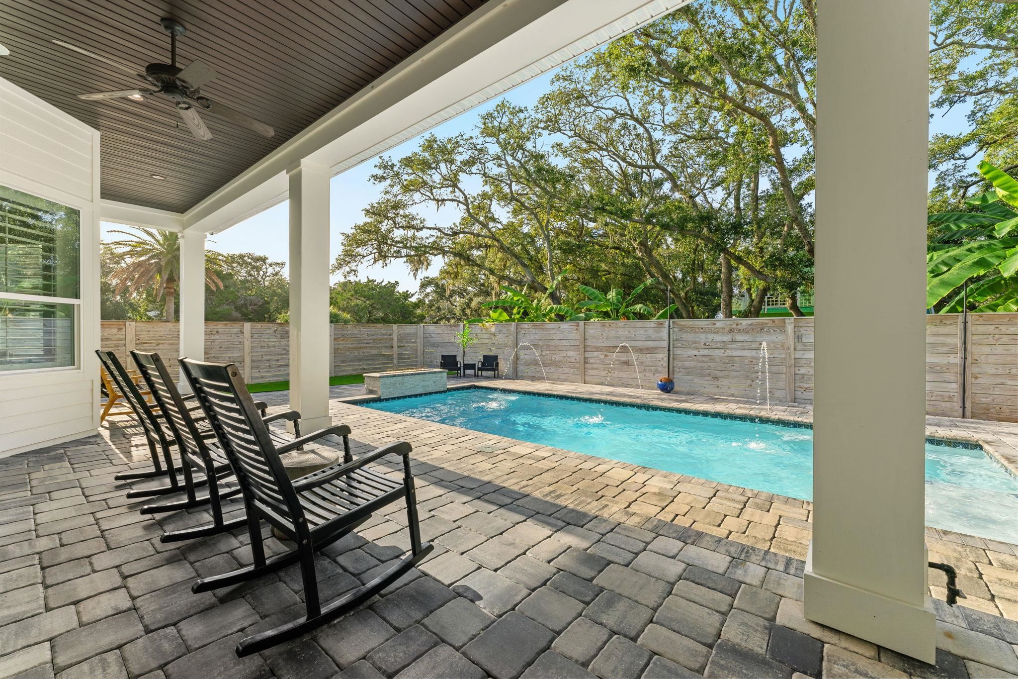 Image 31 of 36 For 152 Sherwood Ave