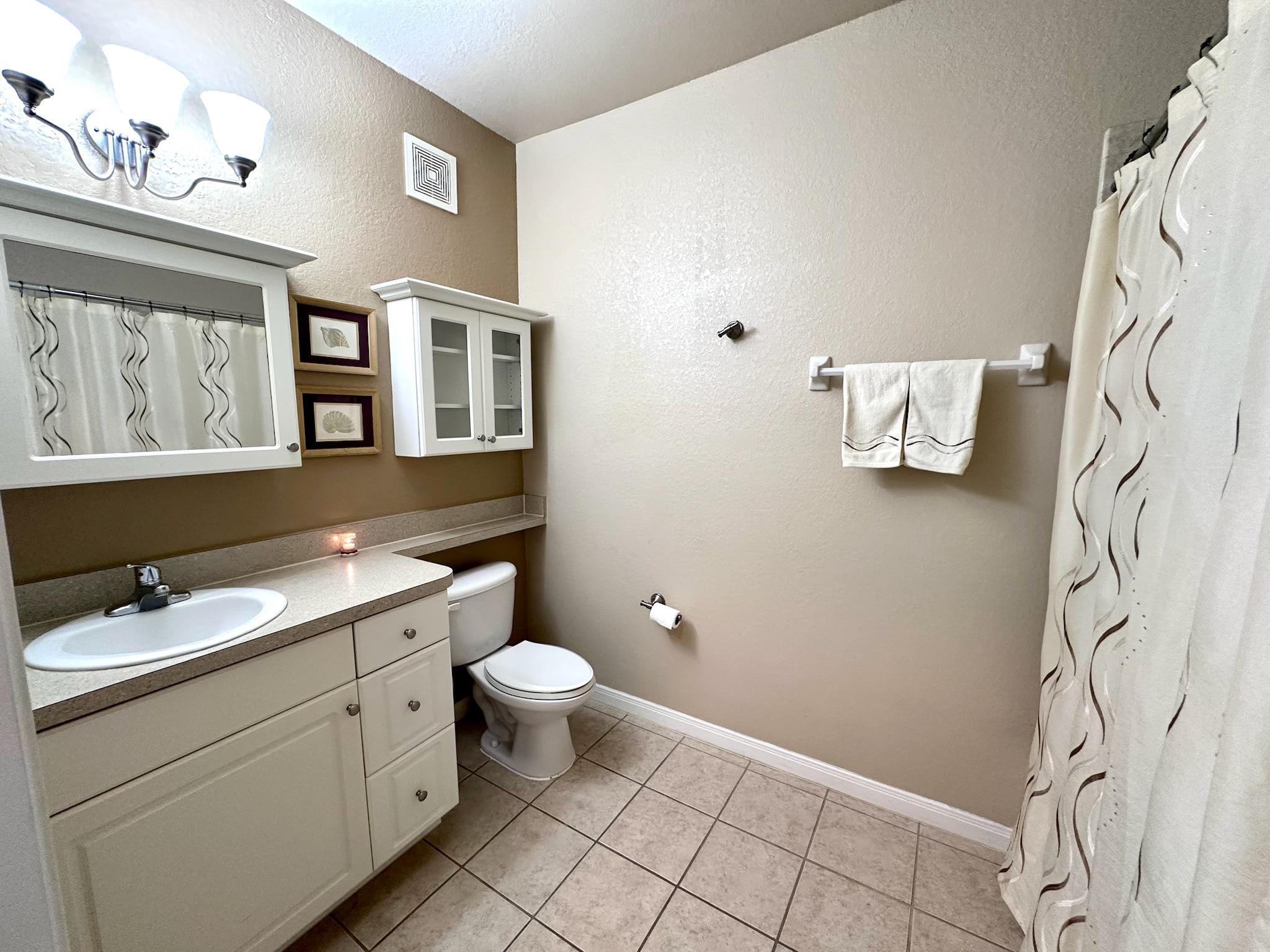 Image 21 of 43 For 260 Old Village Center Cir  8301