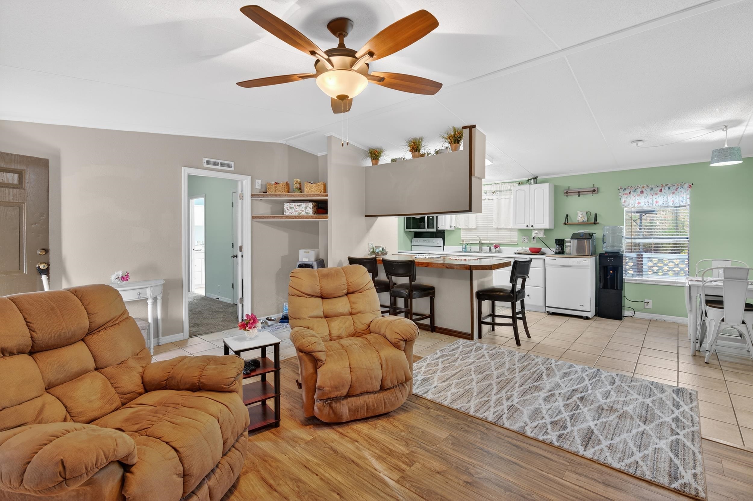 Image 10 of 38 For 5020 Kenneth Street