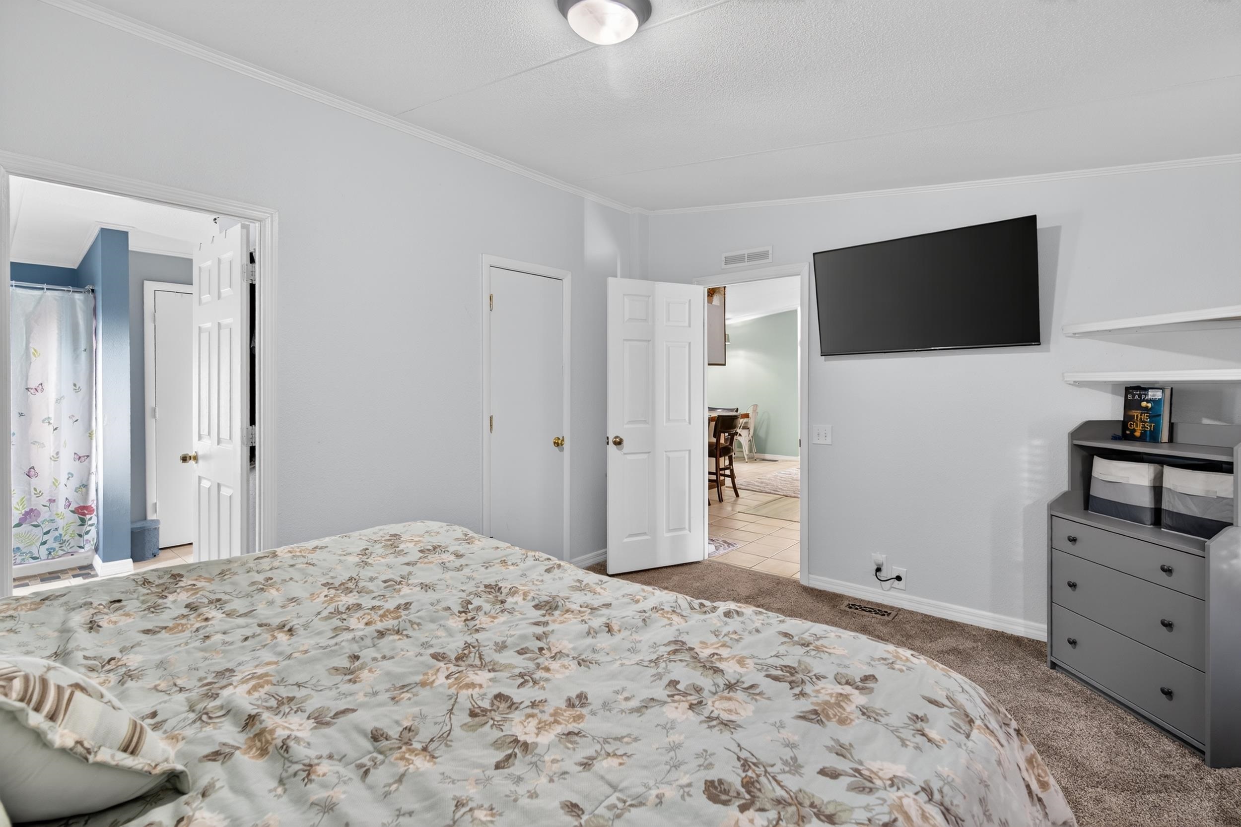 Image 17 of 38 For 5020 Kenneth Street