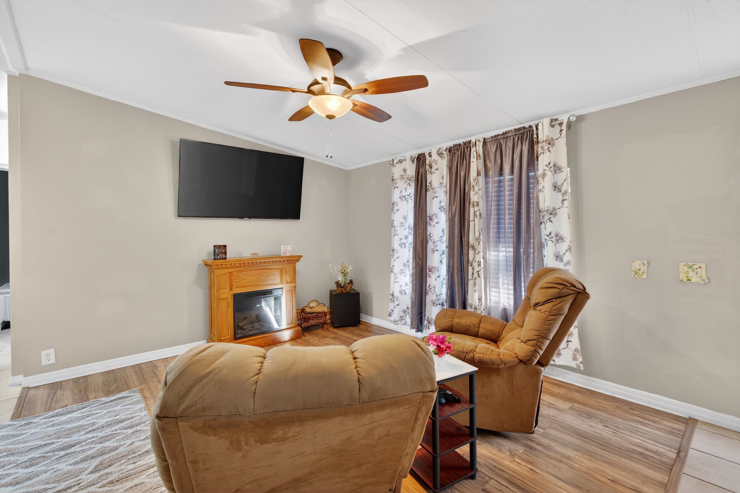 Image 8 of 38 For 5020 Kenneth Street