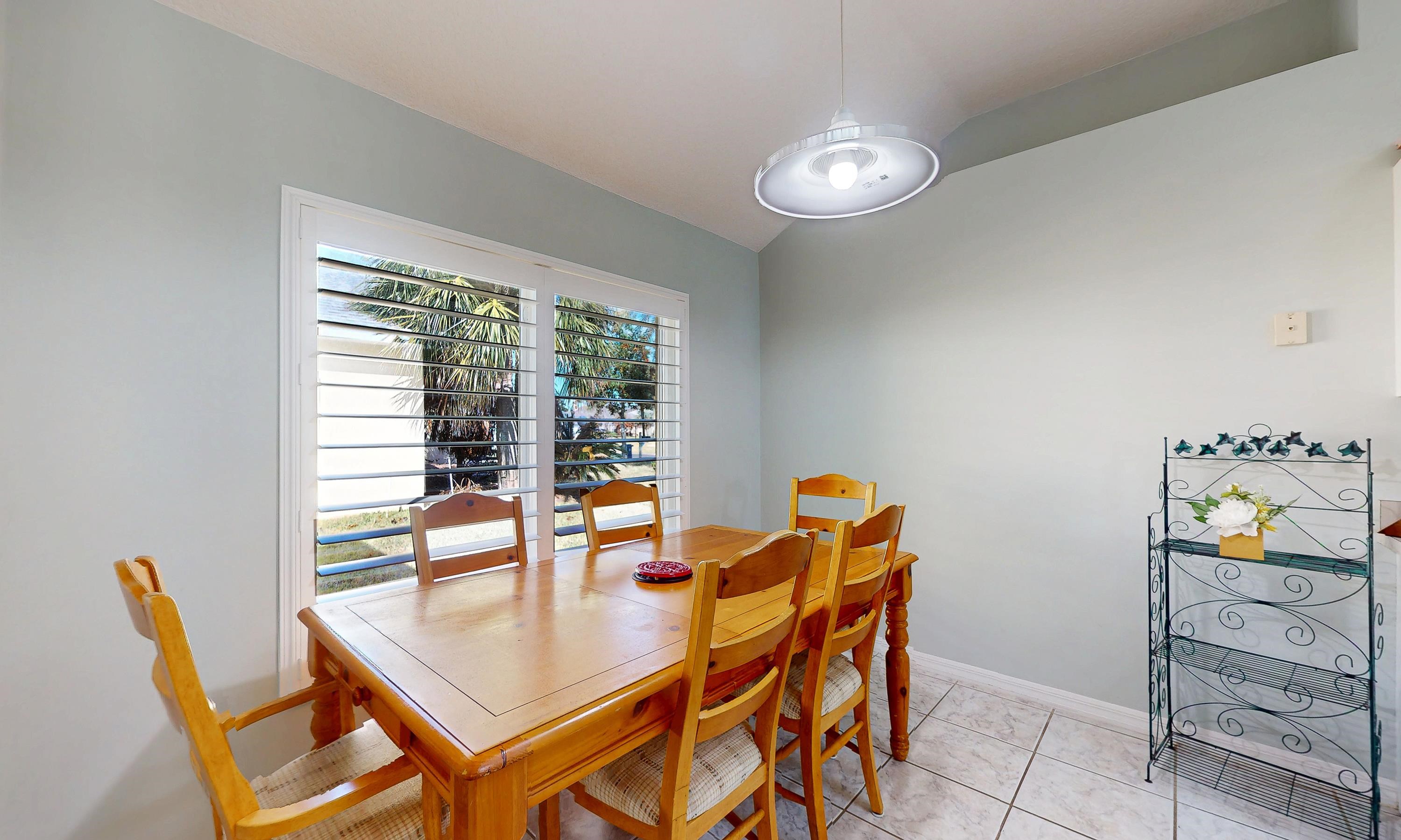 Image 12 of 48 For 701 Captains Drive