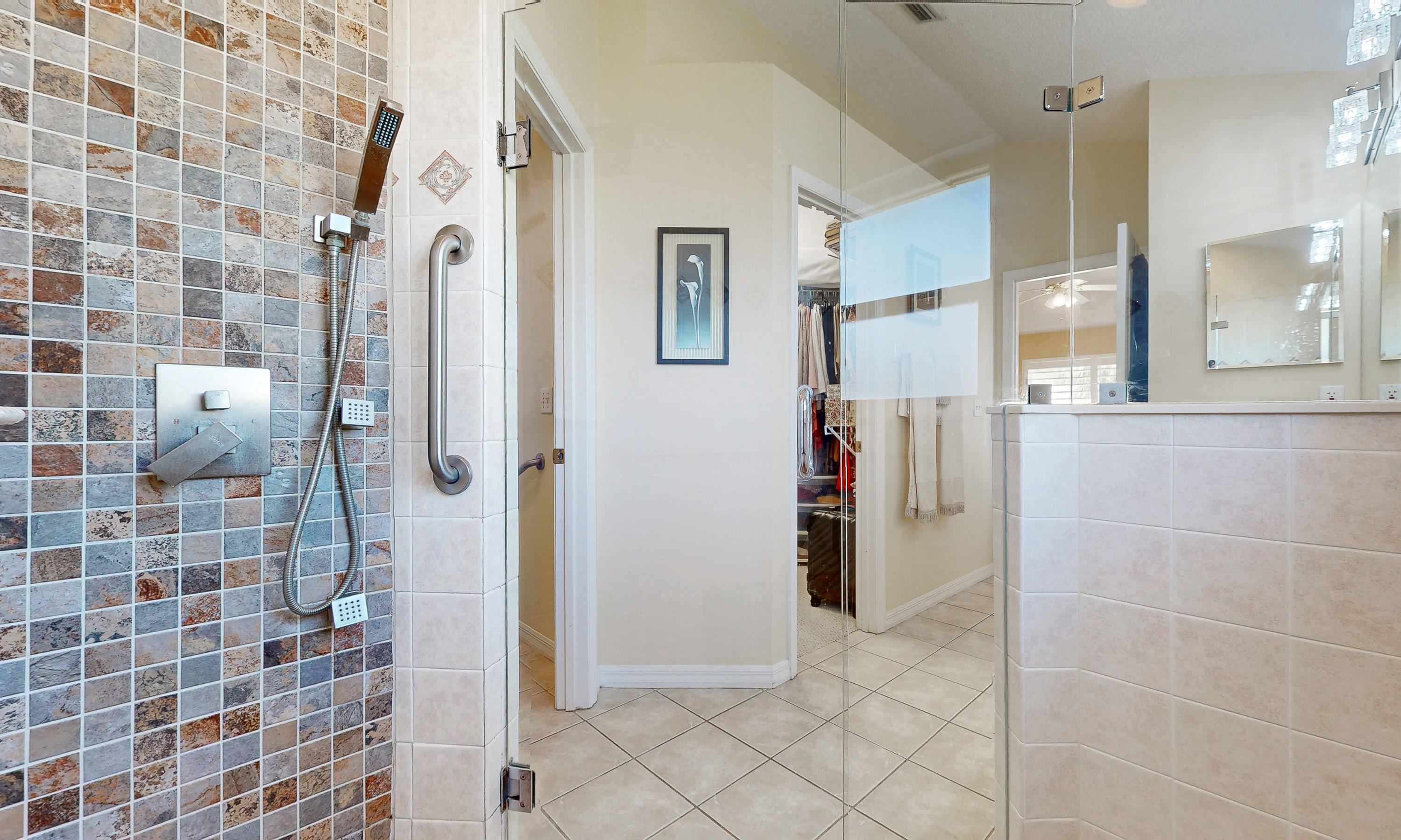 Image 20 of 48 For 701 Captains Drive