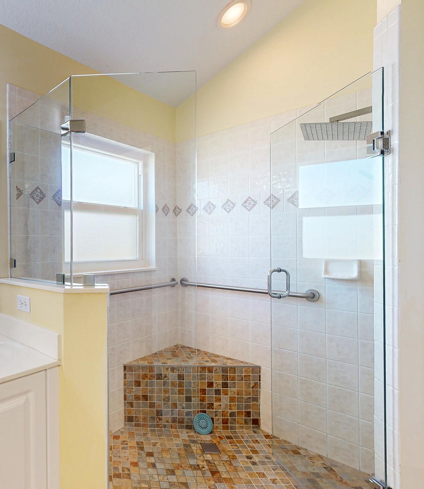 Image 21 of 48 For 701 Captains Drive