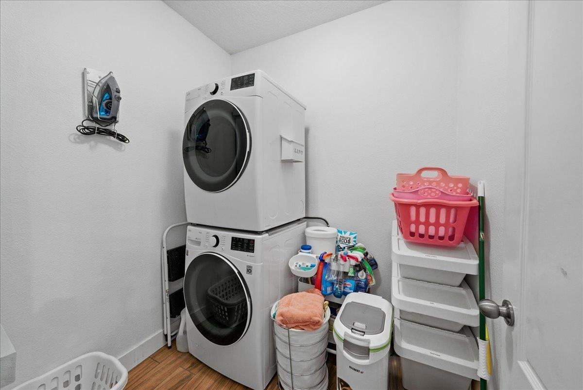 Image 34 of 77 For 110 Ceja Way