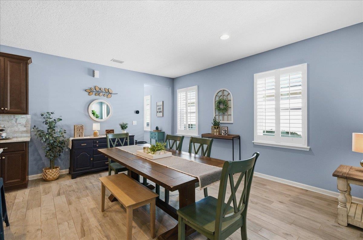 Image 13 of 58 For 30 La Mancha Drive