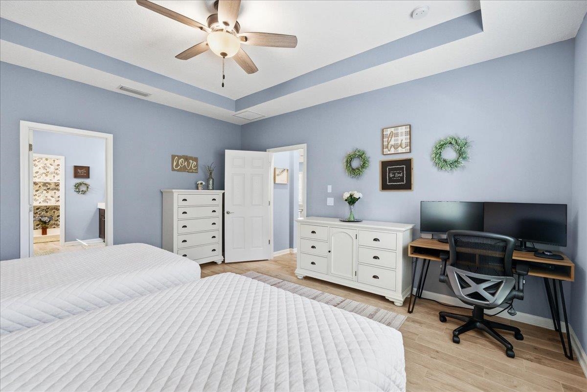 Image 20 of 58 For 30 La Mancha Drive