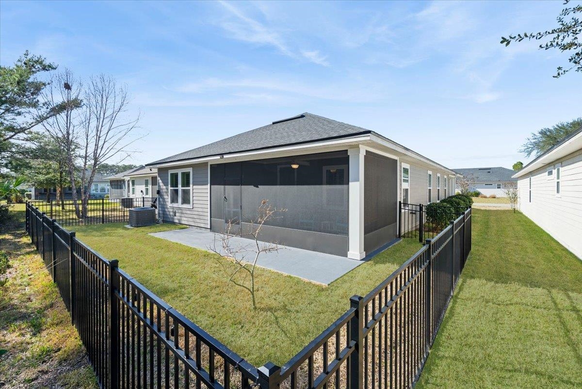 Image 33 of 58 For 30 La Mancha Drive