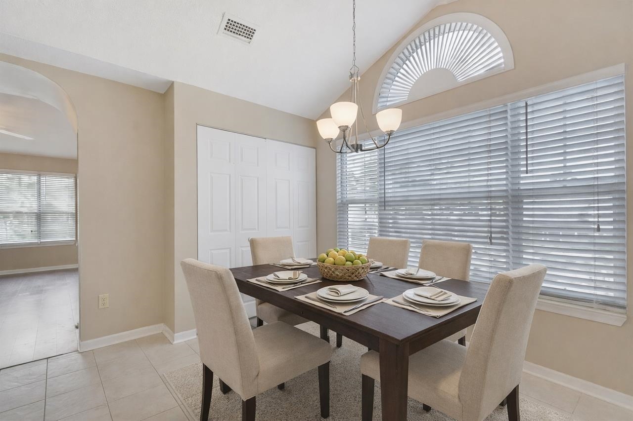 Image 18 of 34 For 24200 Harbour Vista Circle