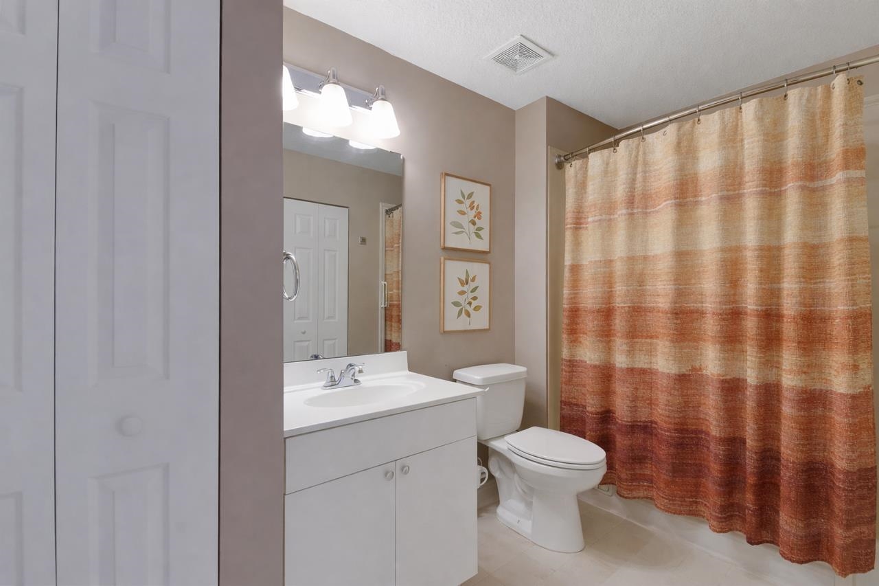 Image 21 of 34 For 24200 Harbour Vista Circle