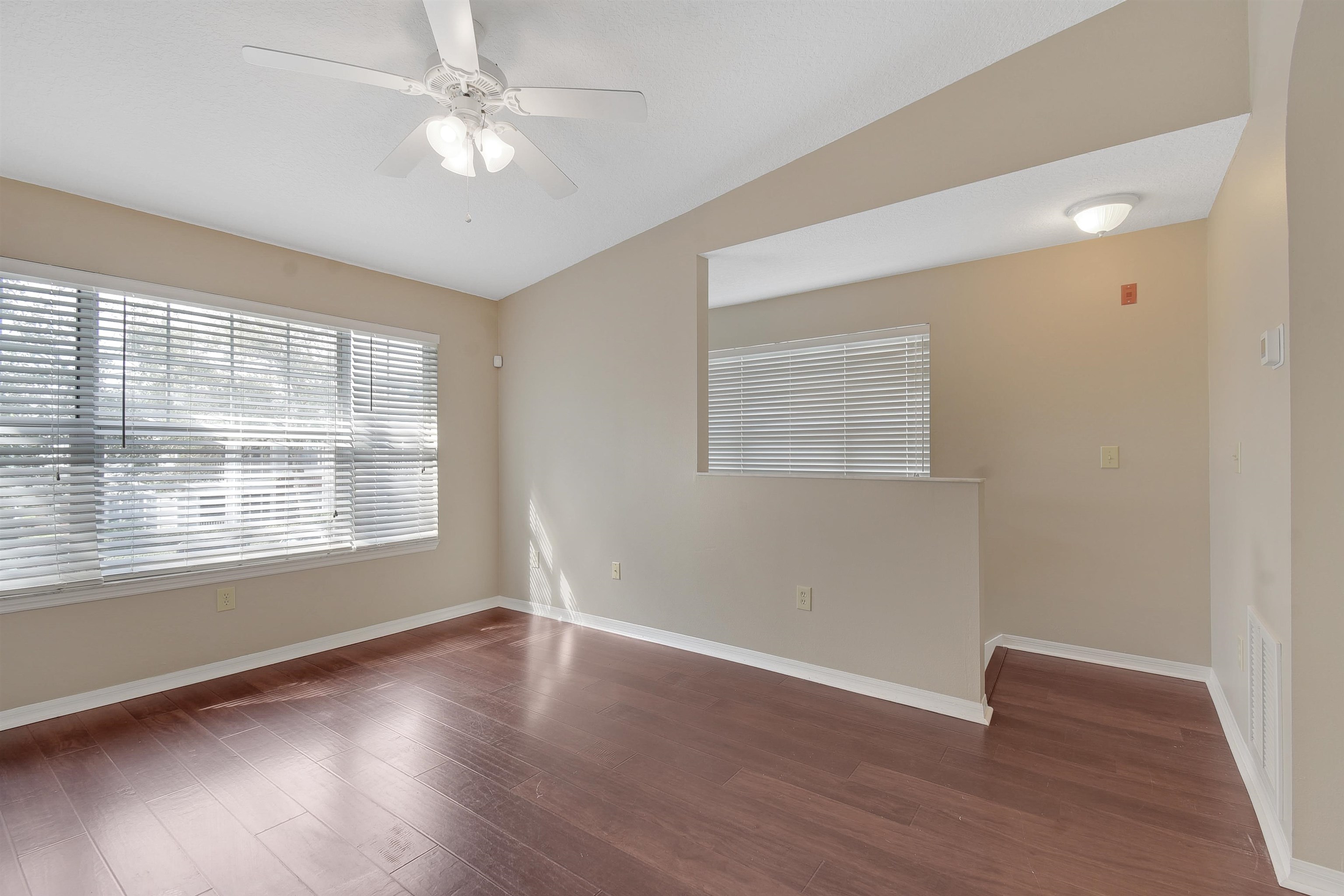 Image 9 of 34 For 24200 Harbour Vista Circle