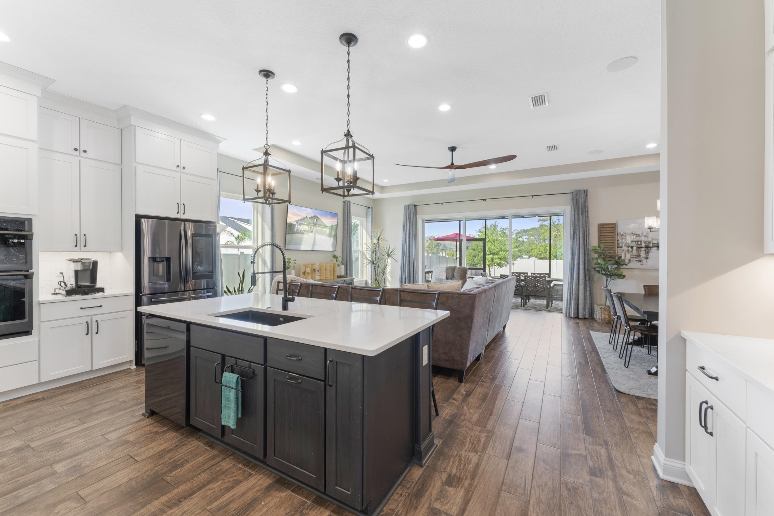 Image 11 of 40 For 380 Maralinda Dr