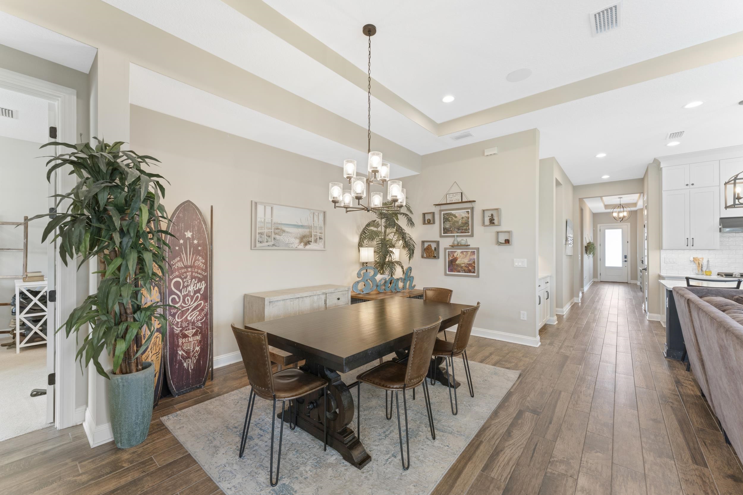 Image 16 of 40 For 380 Maralinda Dr