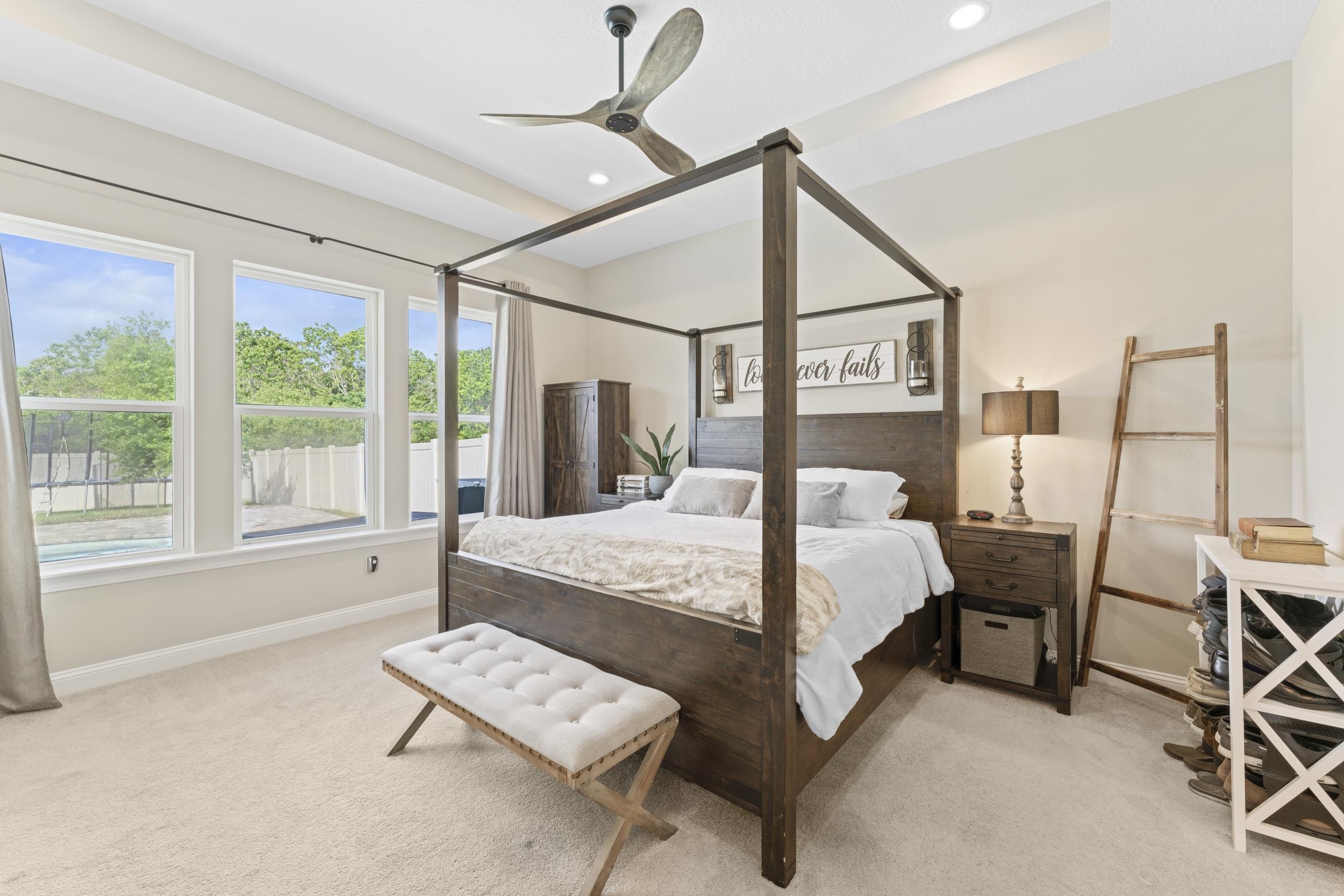 Image 19 of 40 For 380 Maralinda Dr