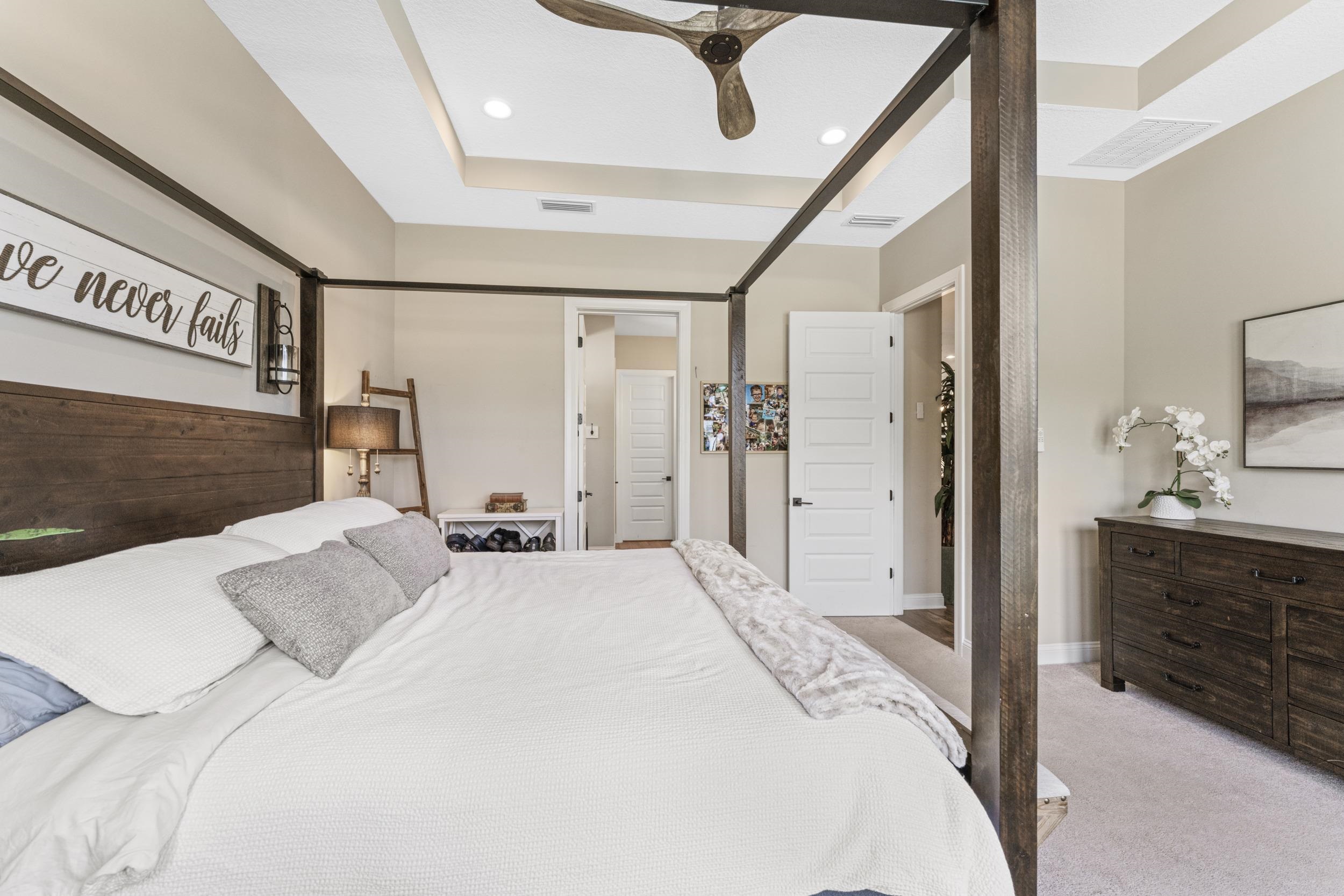 Image 20 of 40 For 380 Maralinda Dr