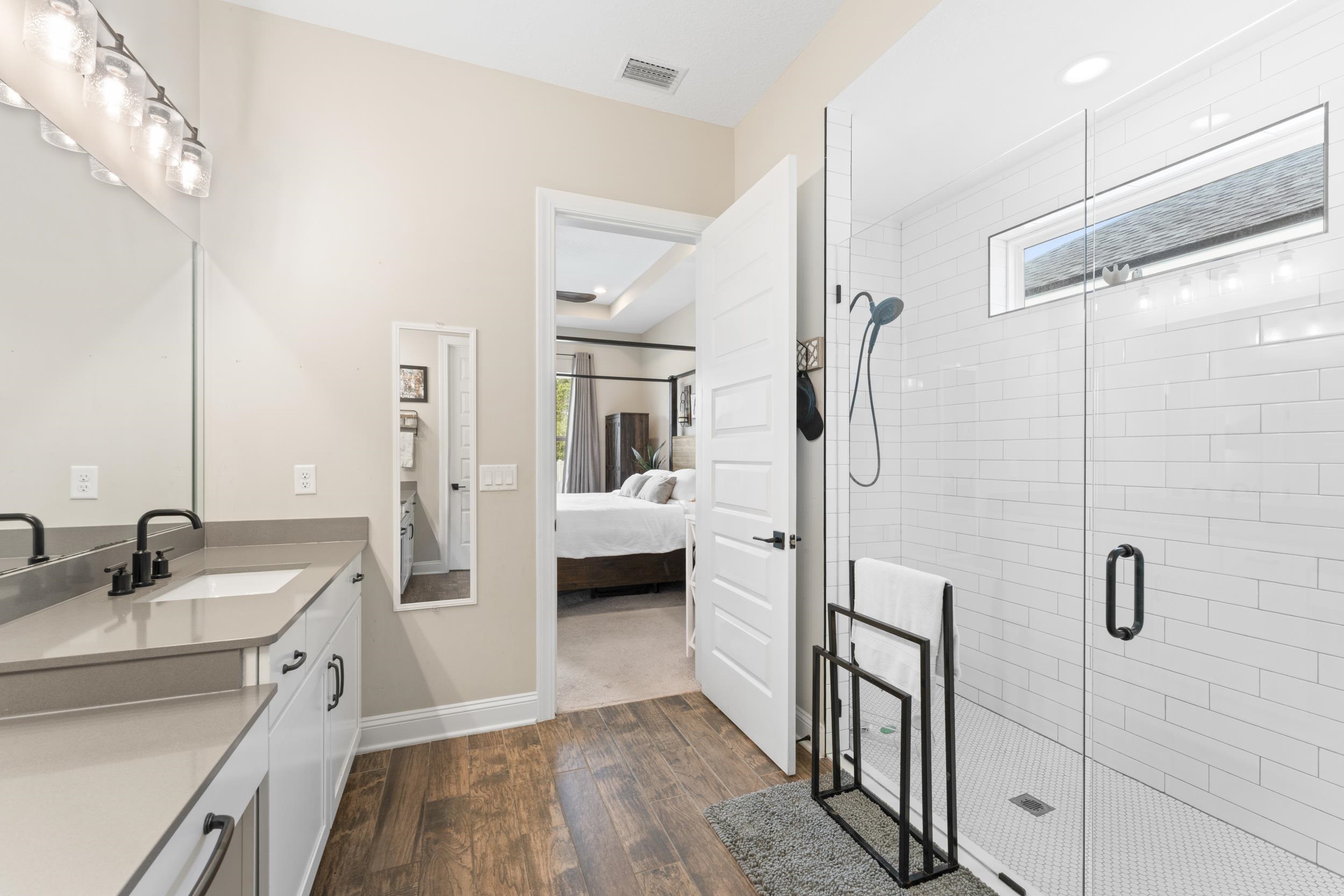 Image 21 of 40 For 380 Maralinda Dr