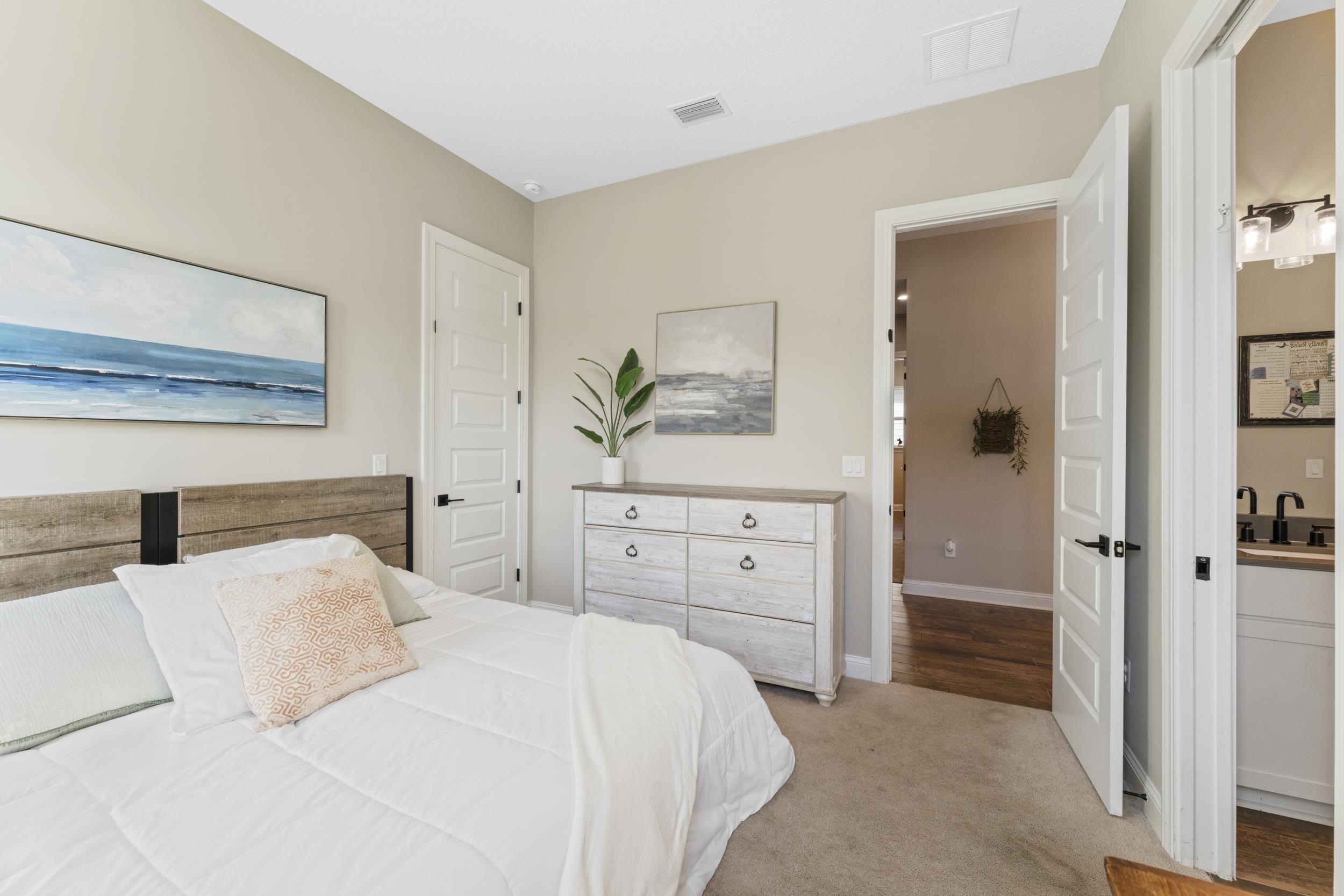 Image 23 of 40 For 380 Maralinda Dr