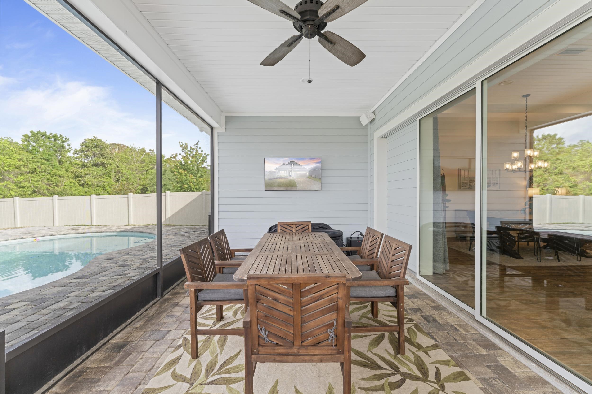 Image 5 of 40 For 380 Maralinda Dr