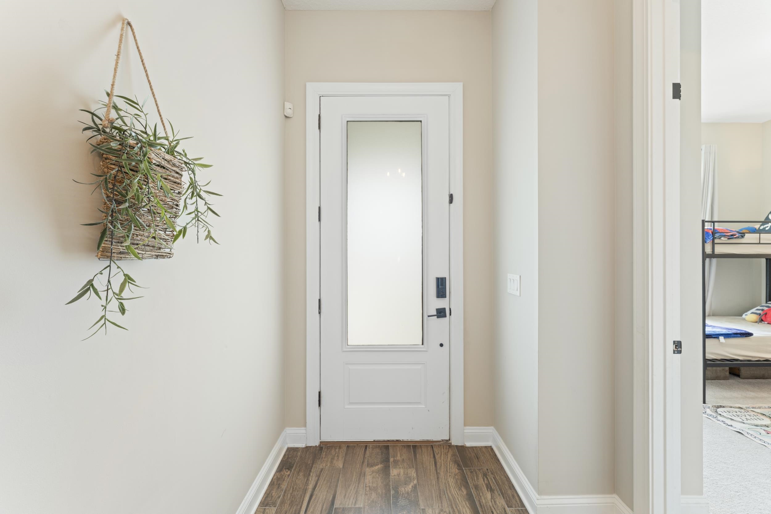 Image 9 of 40 For 380 Maralinda Dr