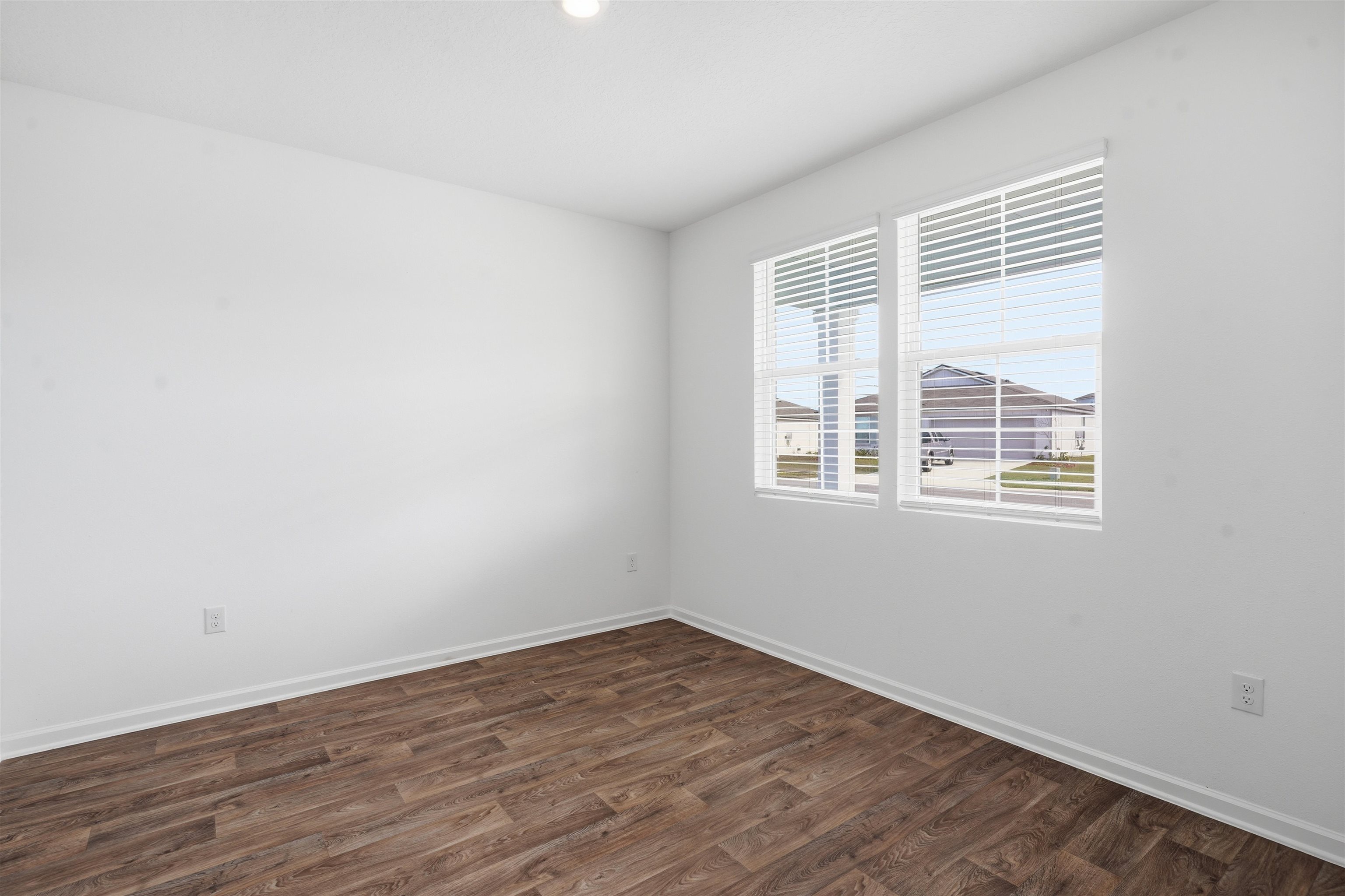 Image 14 of 54 For 190 Ardila Cir